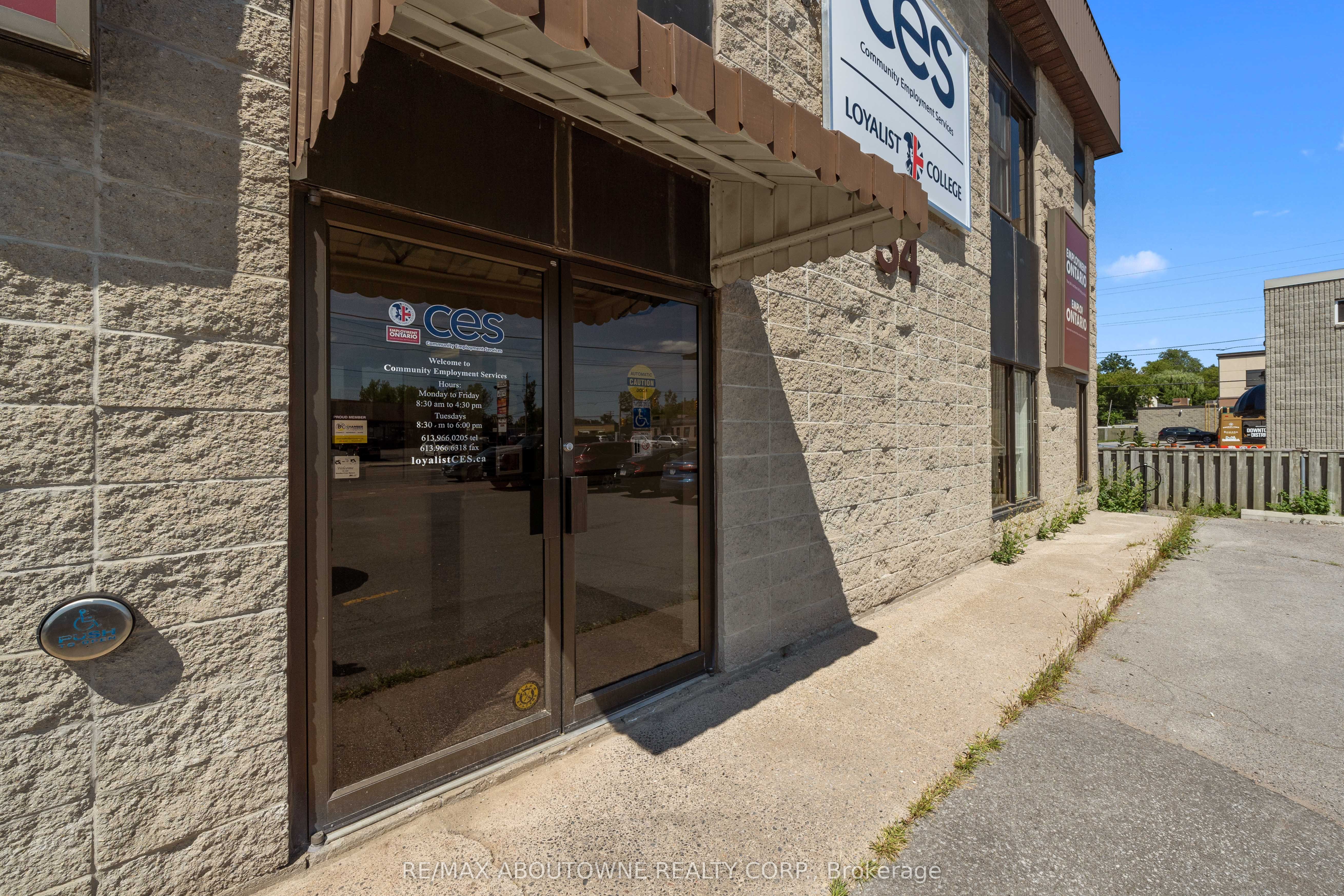 54 Dundas Street E 2 Property Photo 2