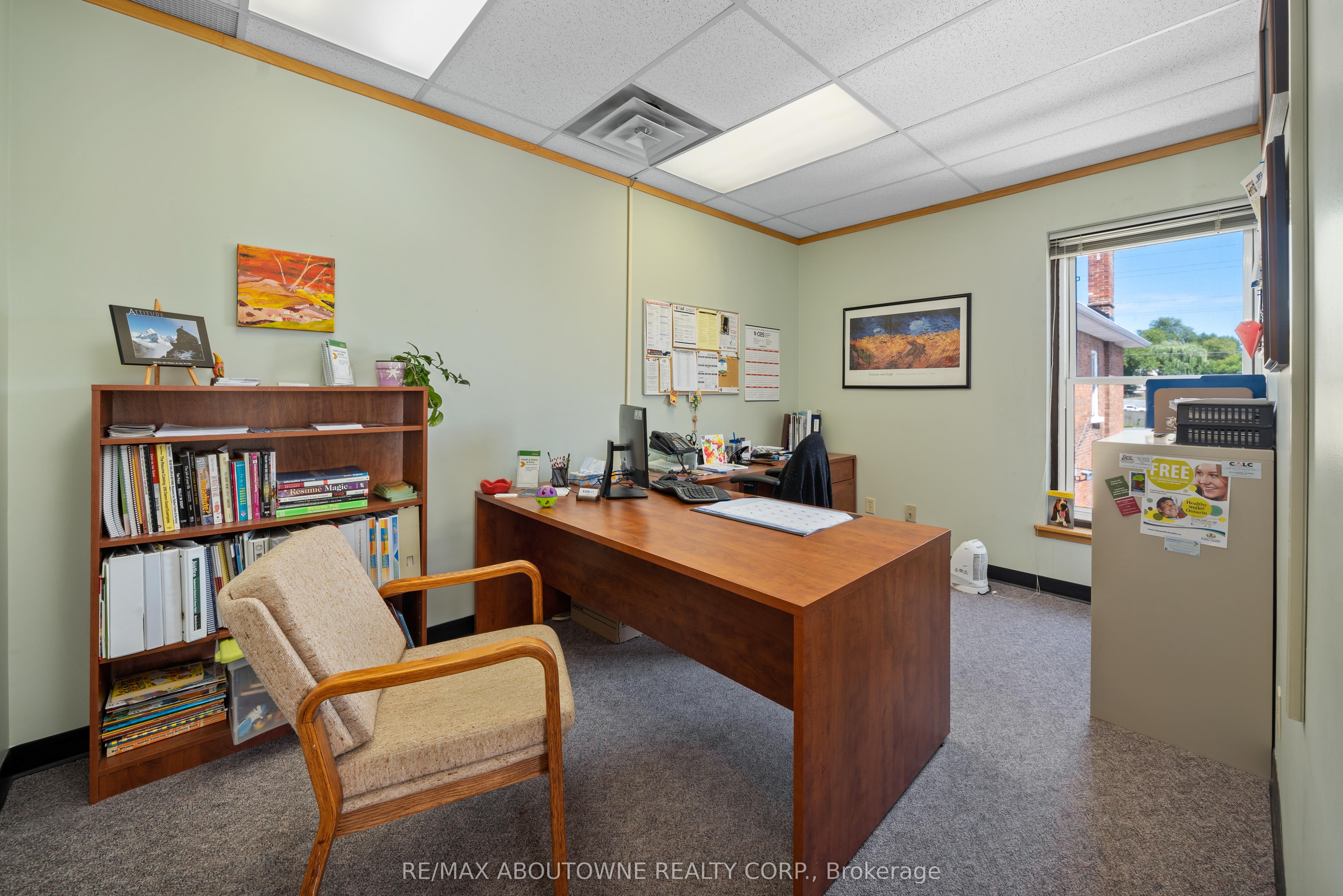 54 Dundas Street E 2 Property Photo 5