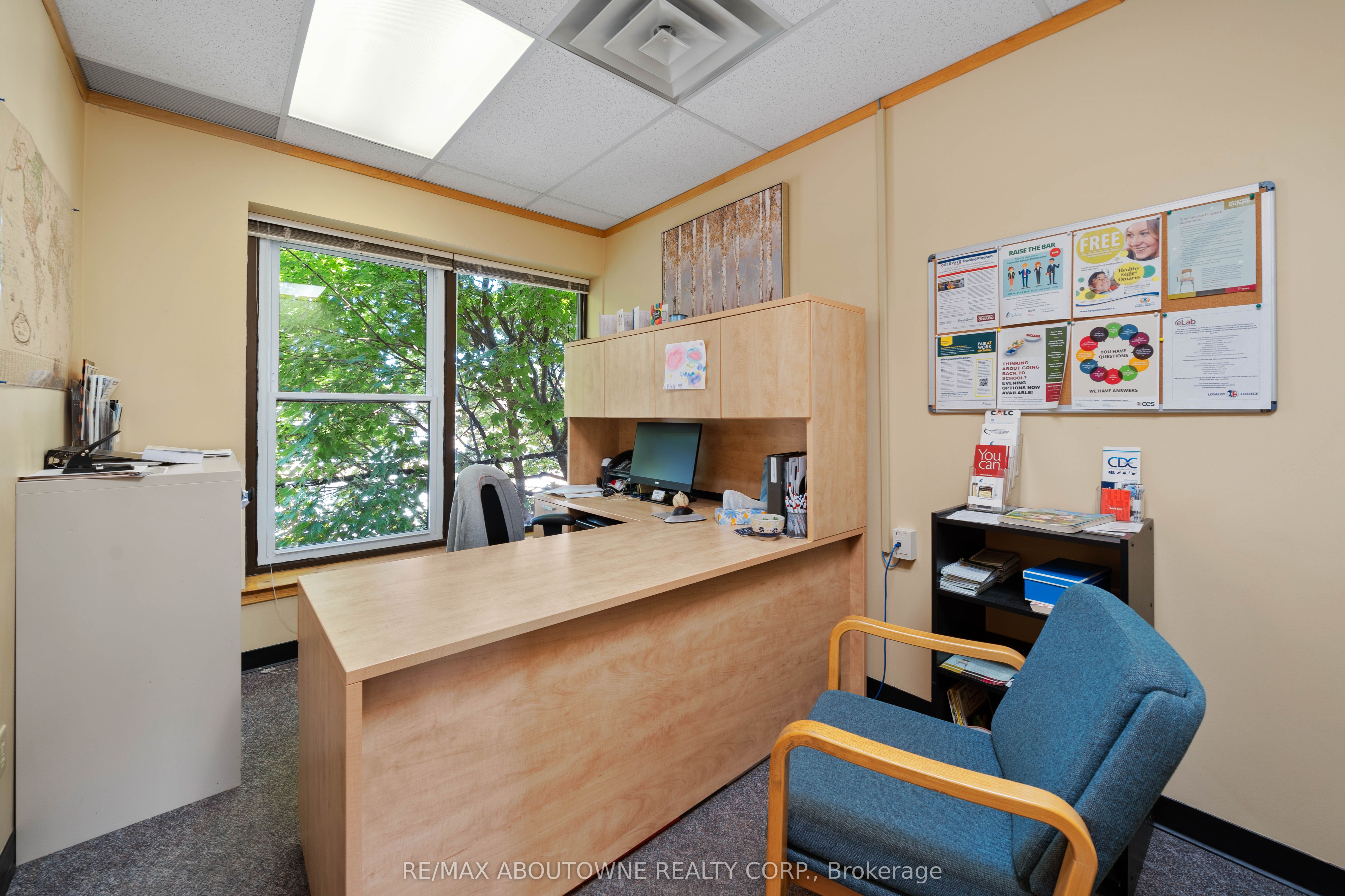 54 Dundas Street E 2 Property Photo 8