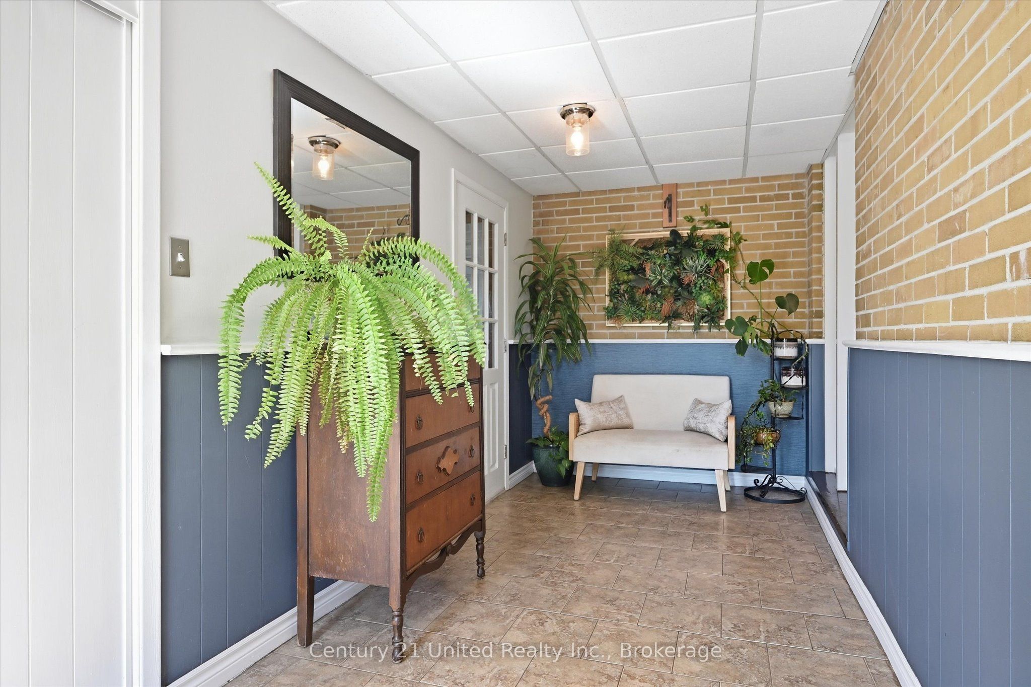 854 Kawartha Drive Property Photo 4