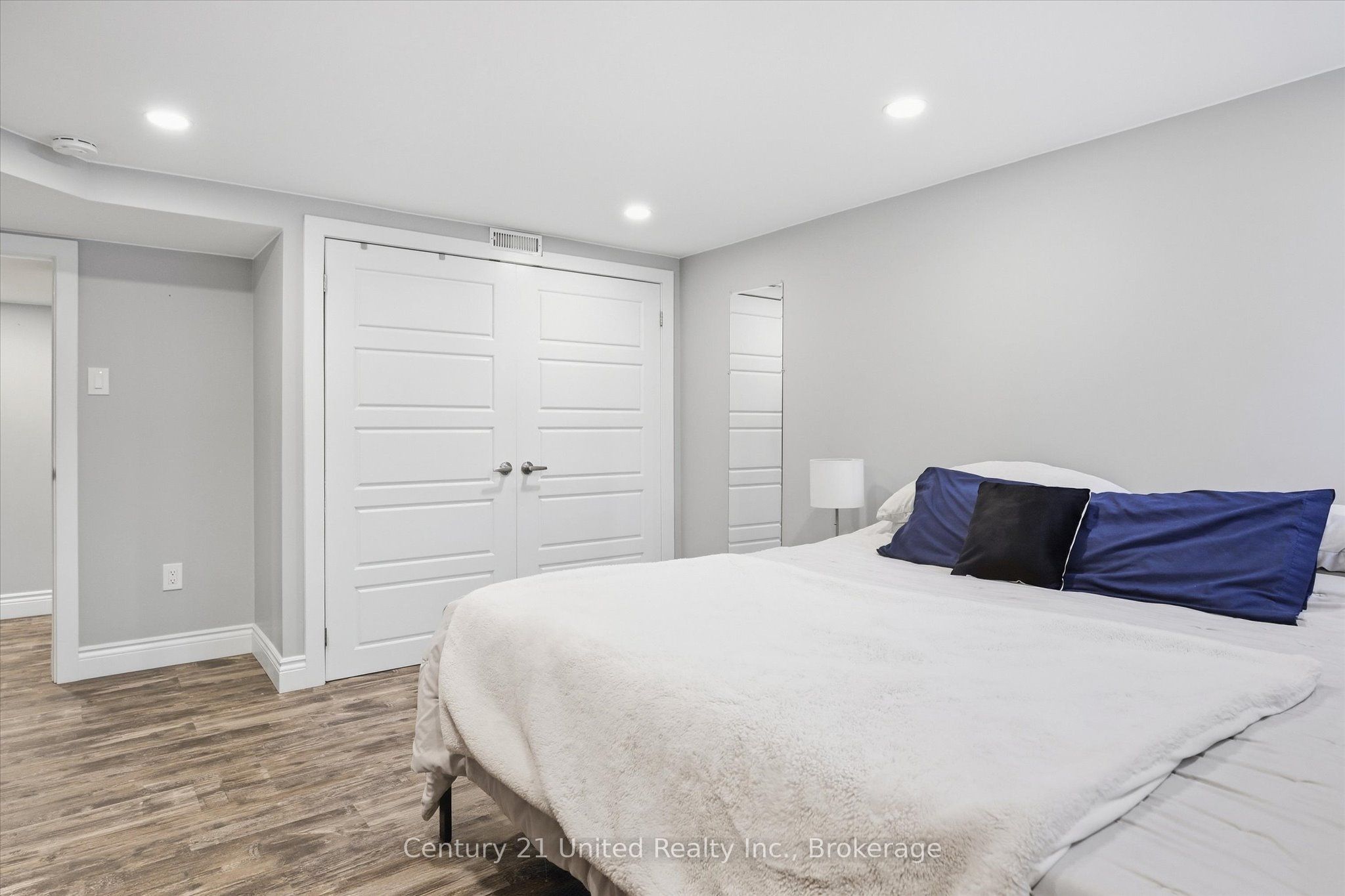 854 Kawartha Drive Property Photo 24