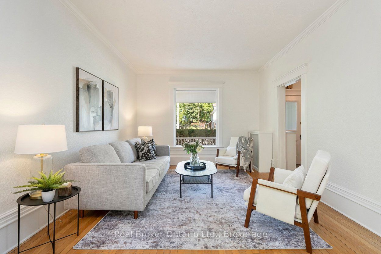 87 Bond Street W Property Photo 10