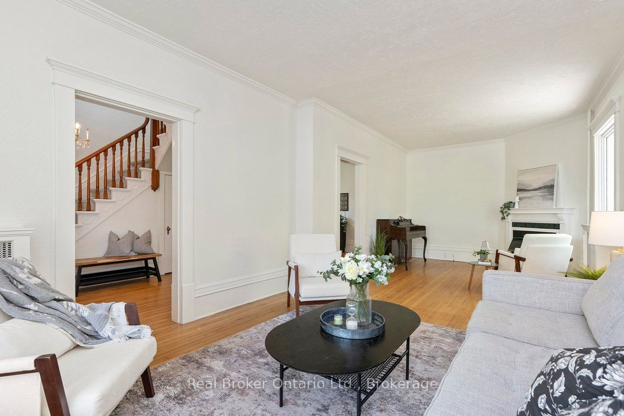 87 Bond Street W Property Photo 12