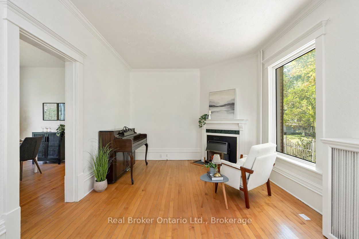 87 Bond Street W Property Photo 14
