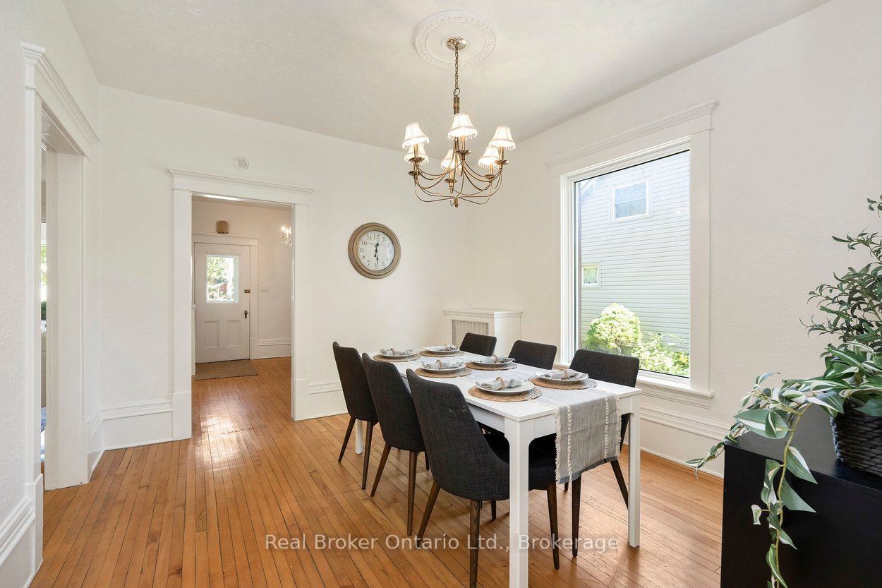 87 Bond Street W Property Photo 17
