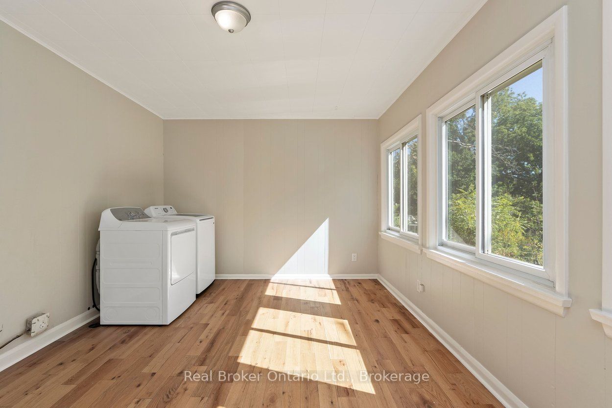 87 Bond Street W Property Photo 24