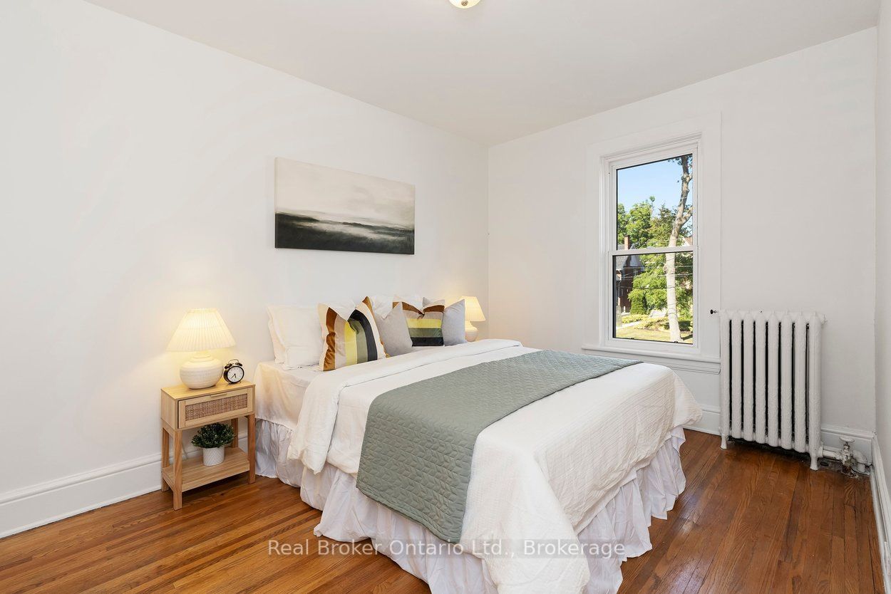 87 Bond Street W Property Photo 25