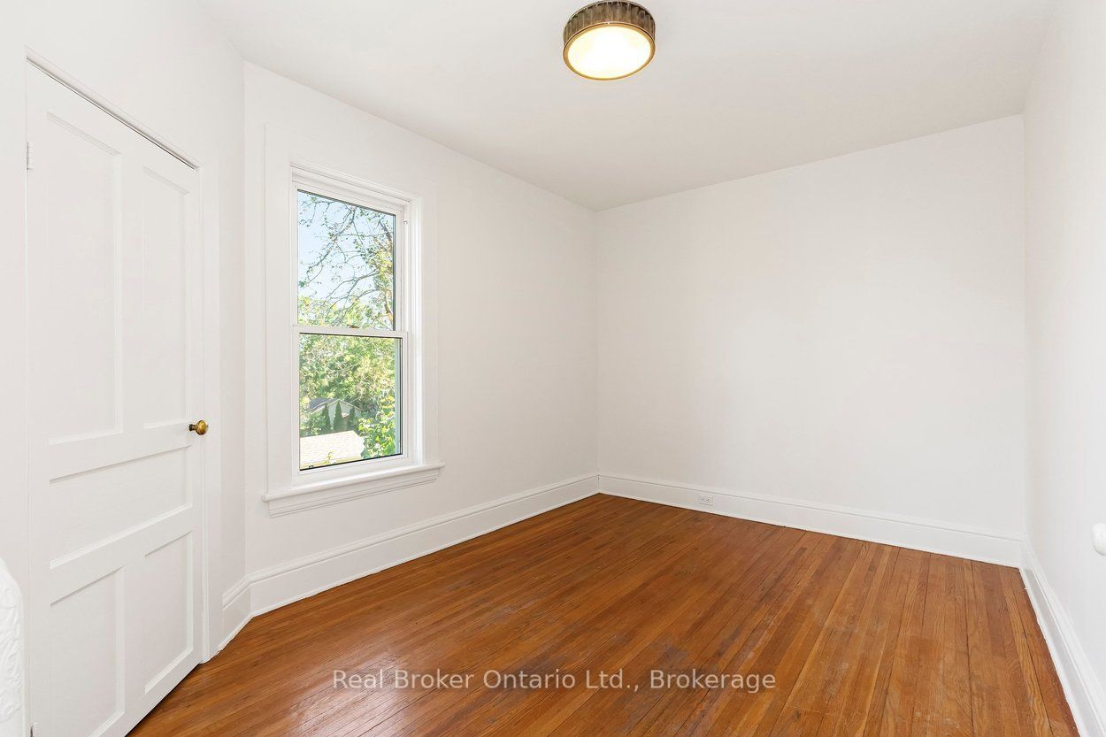 87 Bond Street W Property Photo 31