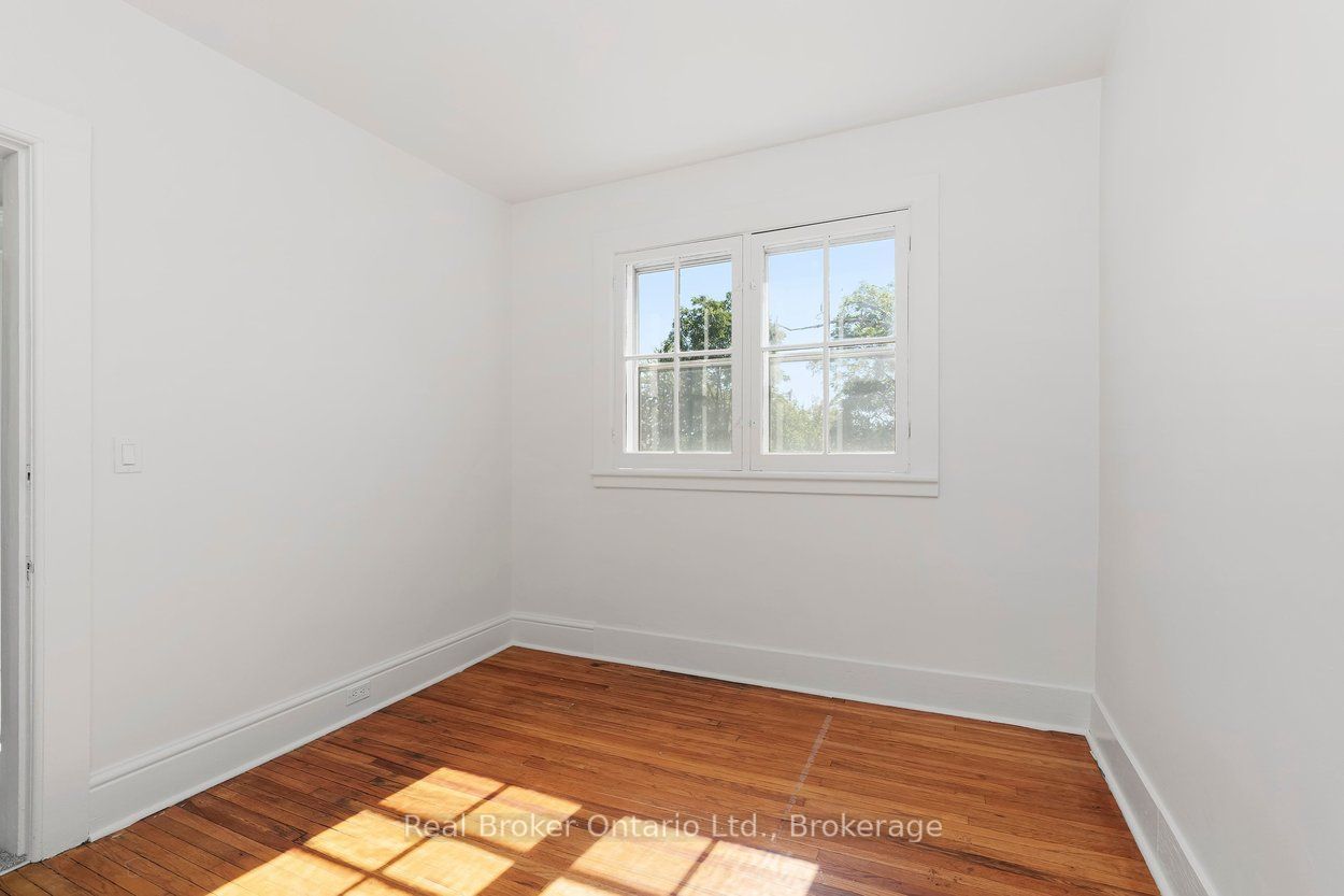 87 Bond Street W Property Photo 34