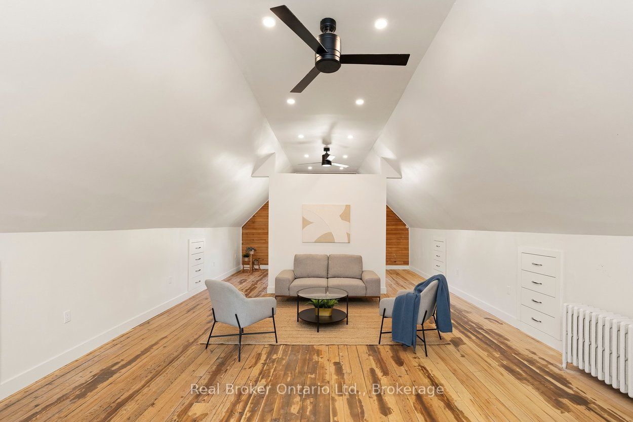 87 Bond Street W Property Photo 36
