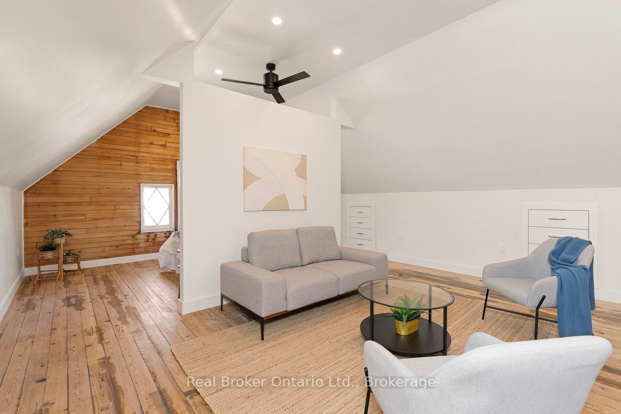 87 Bond Street W Property Photo 37