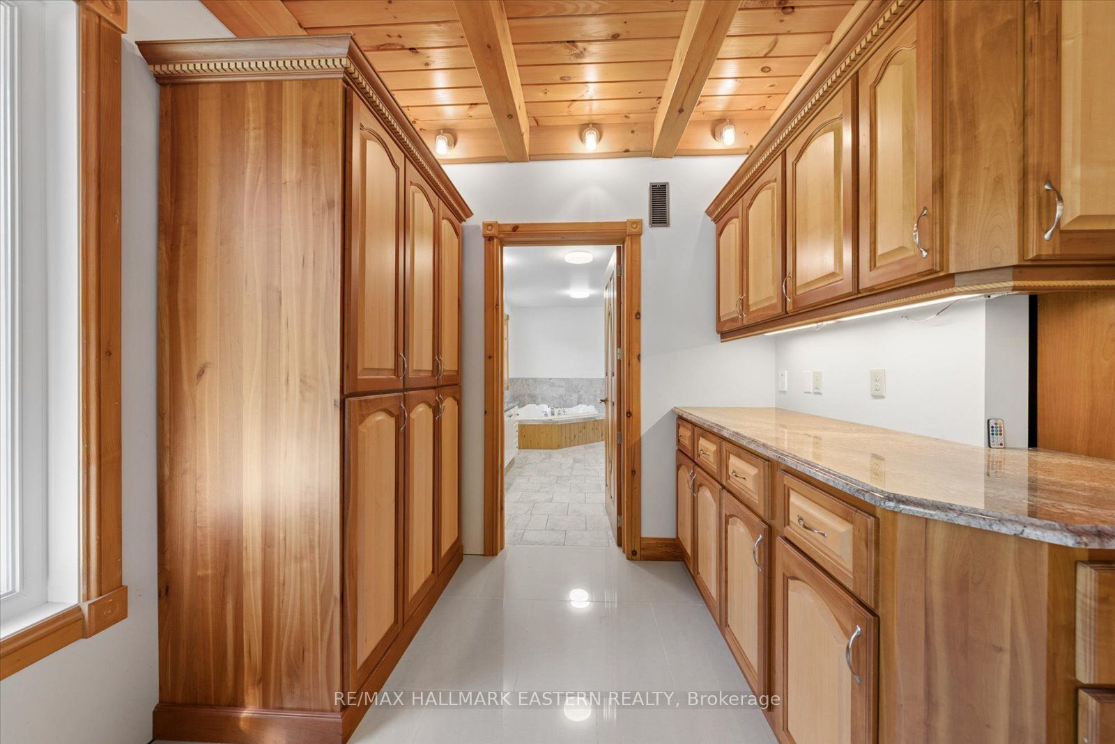 778 Eighth Line Road S Property Photo 17