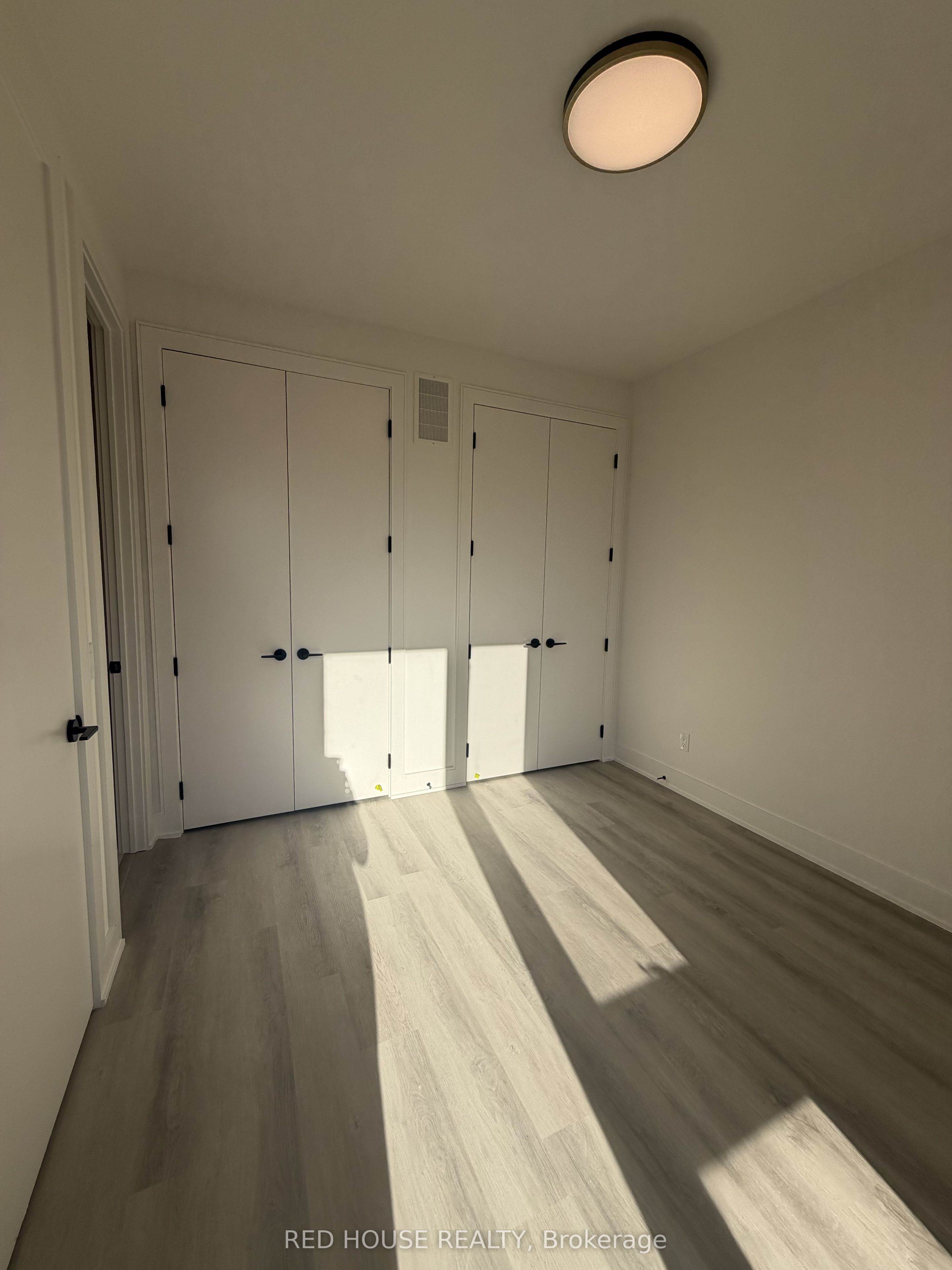 242 Ellis Avenue Property Photo 12