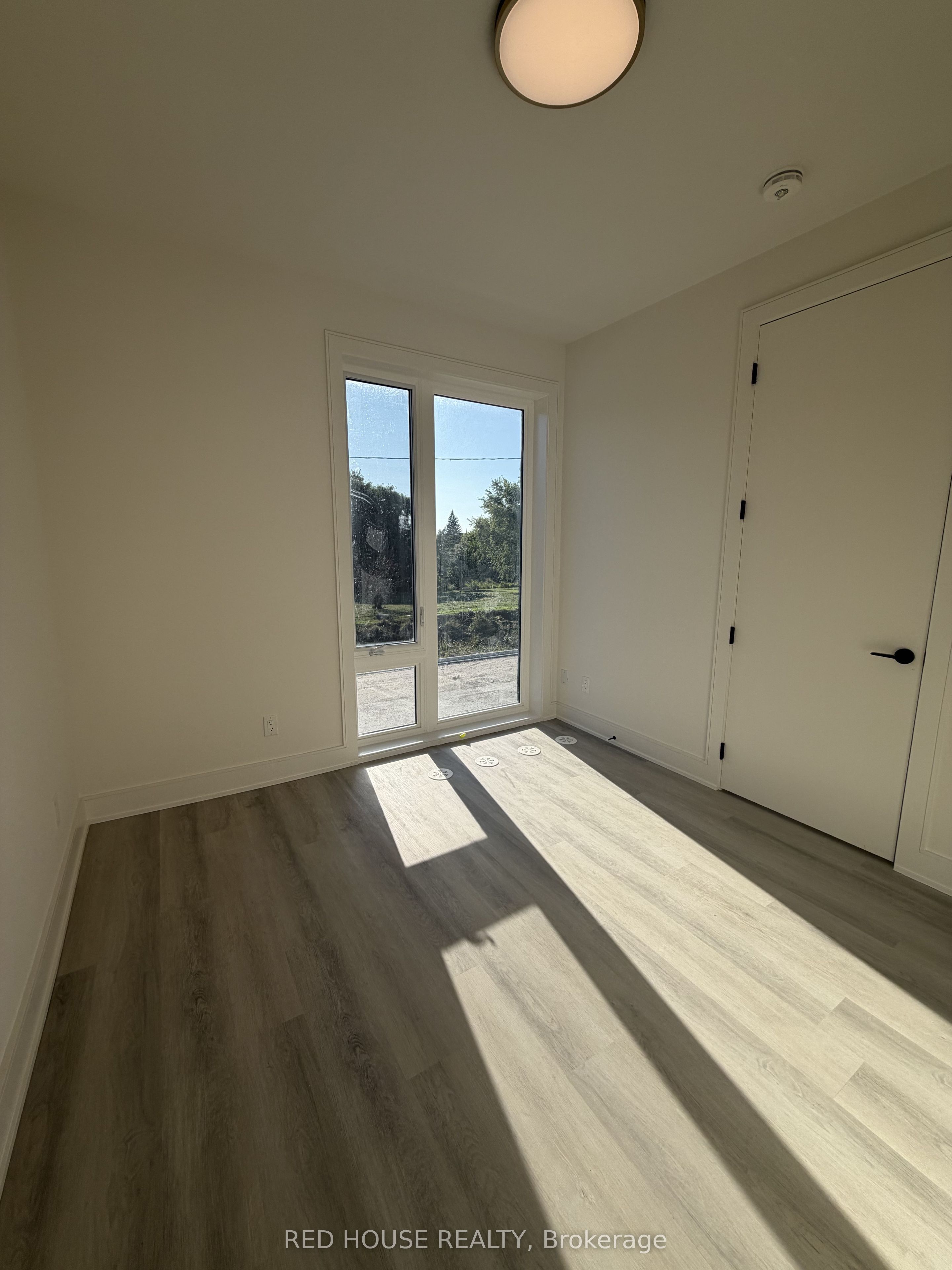 242 Ellis Avenue Property Photo 15