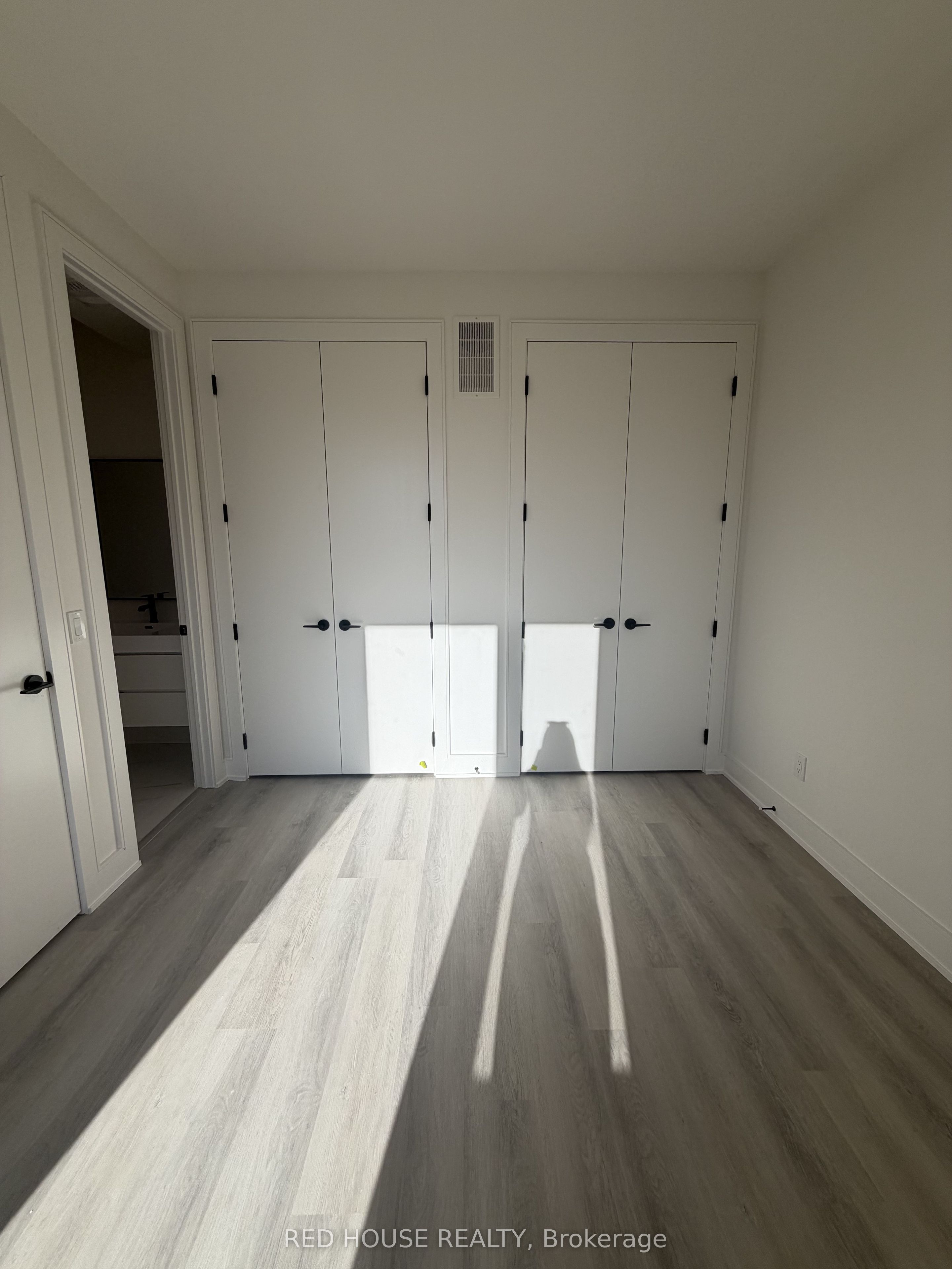 242 Ellis Avenue Property Photo 16