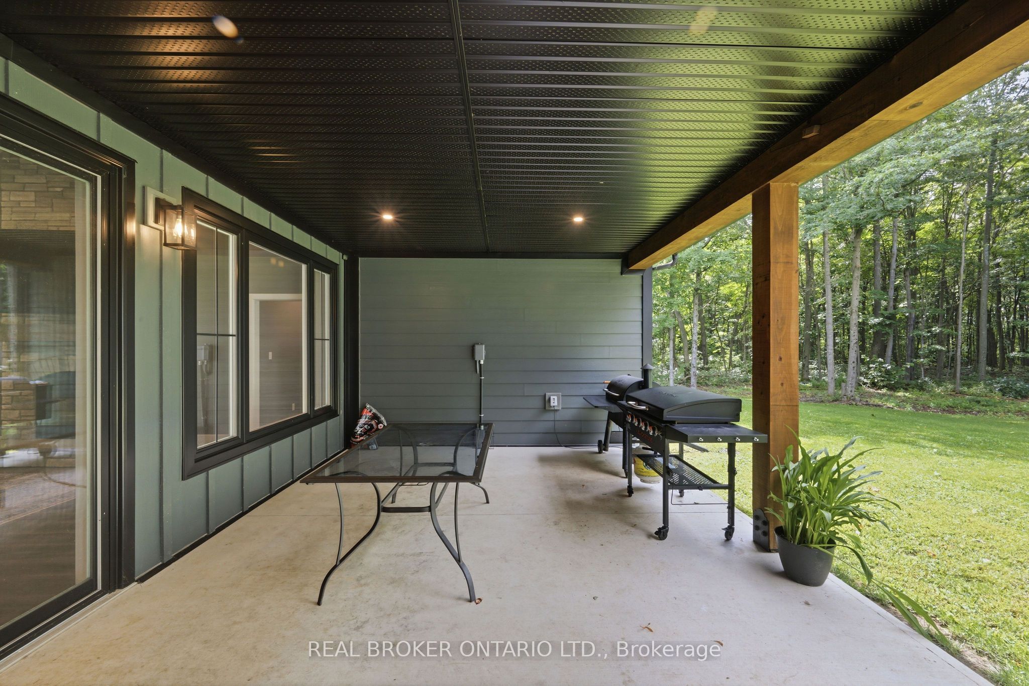 16 Cole Road Property Photo 41