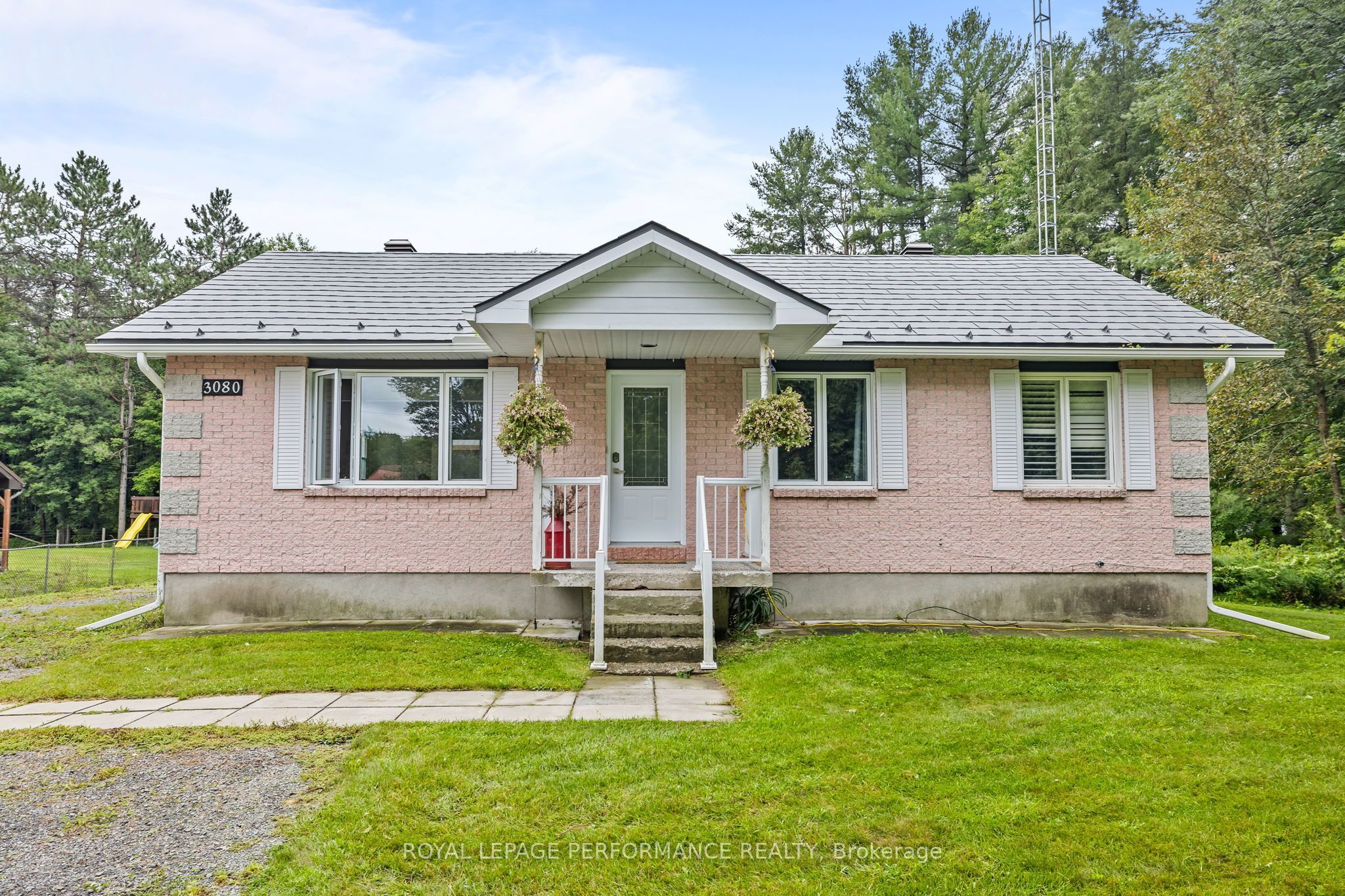 3080 Conc. 3 Plantagenet Road Property Photo 1