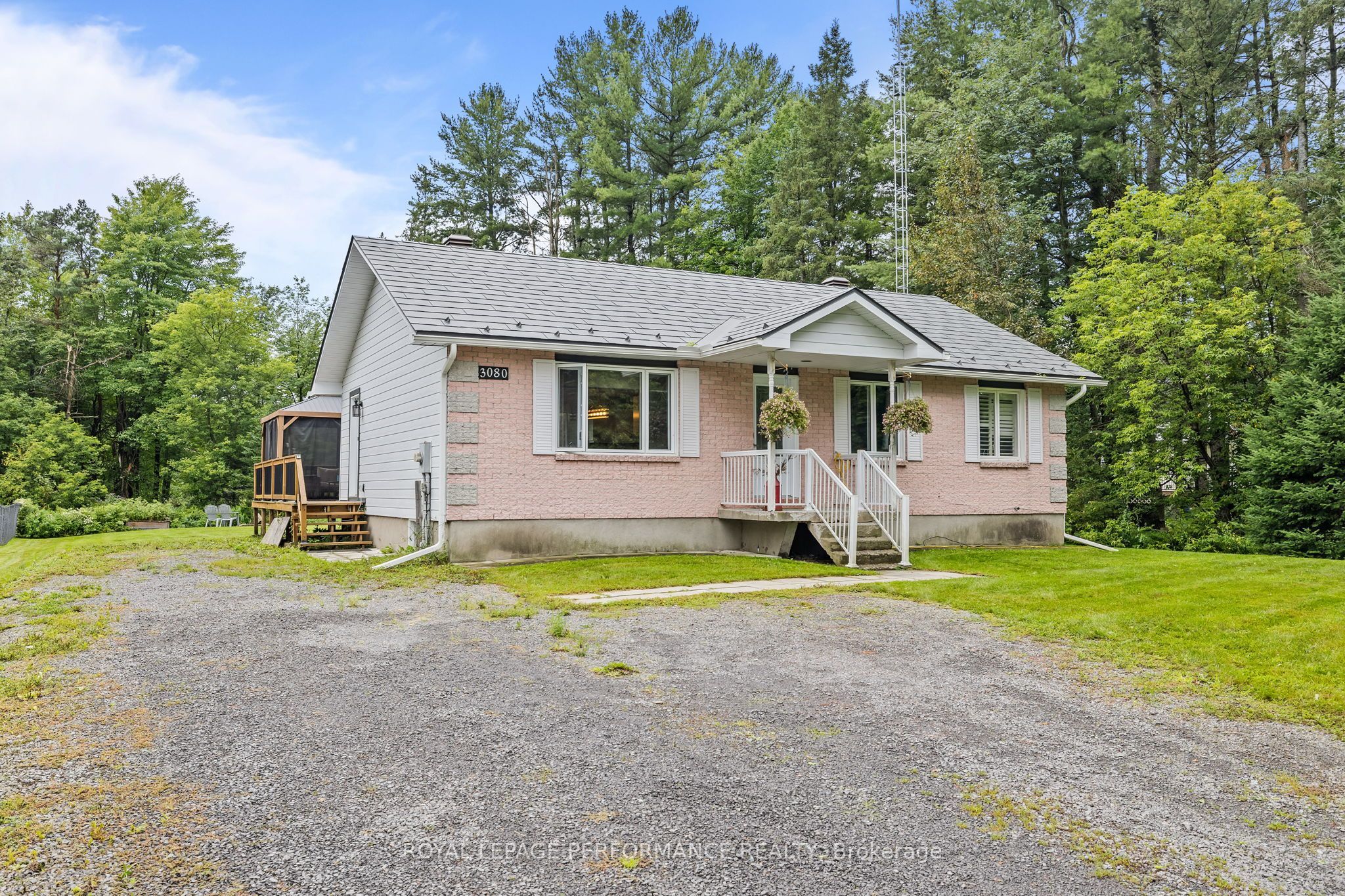 3080 Conc. 3 Plantagenet Road Property Photo 2