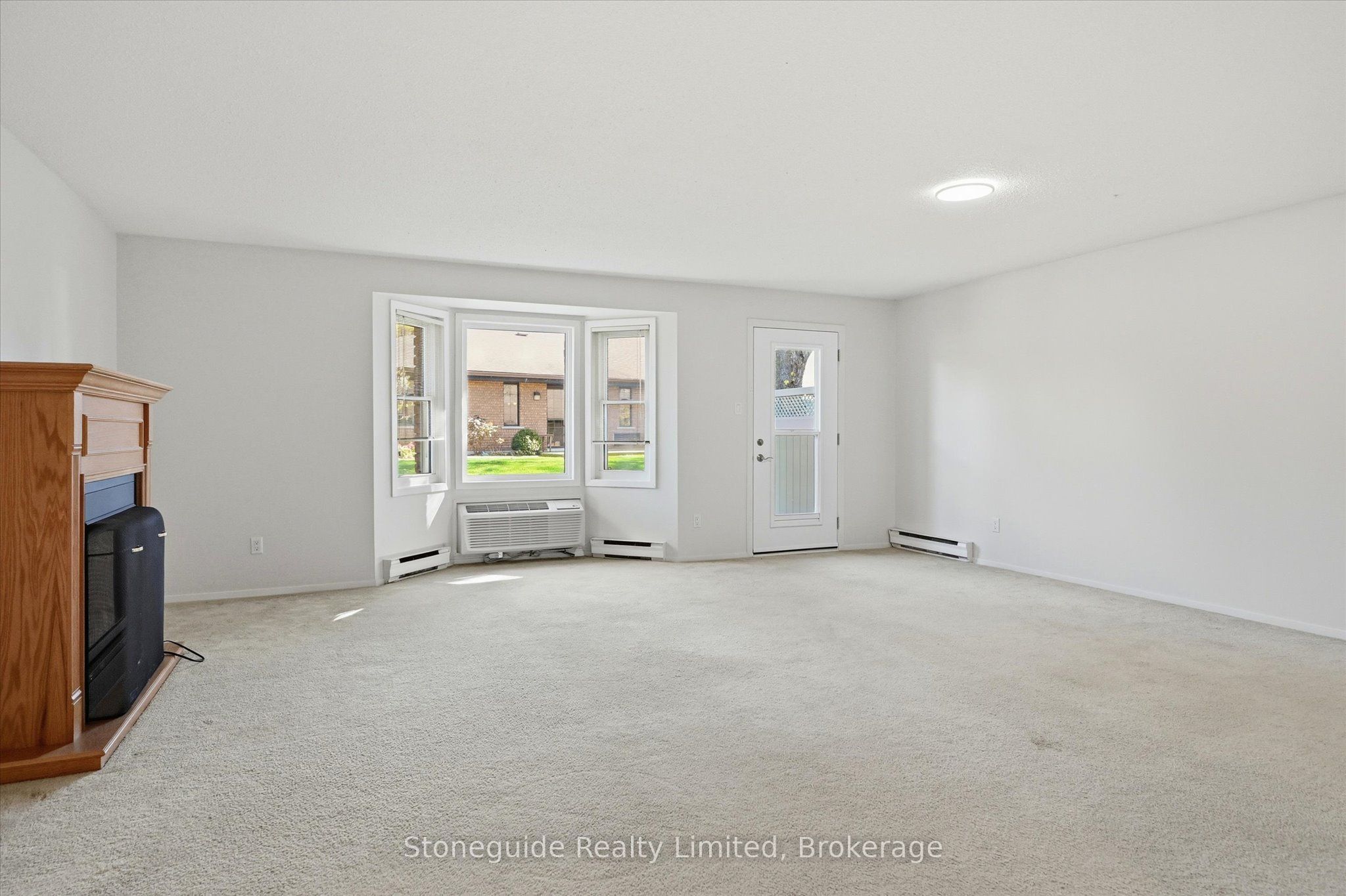 21 Paddock Wood 10 Property Photo 5