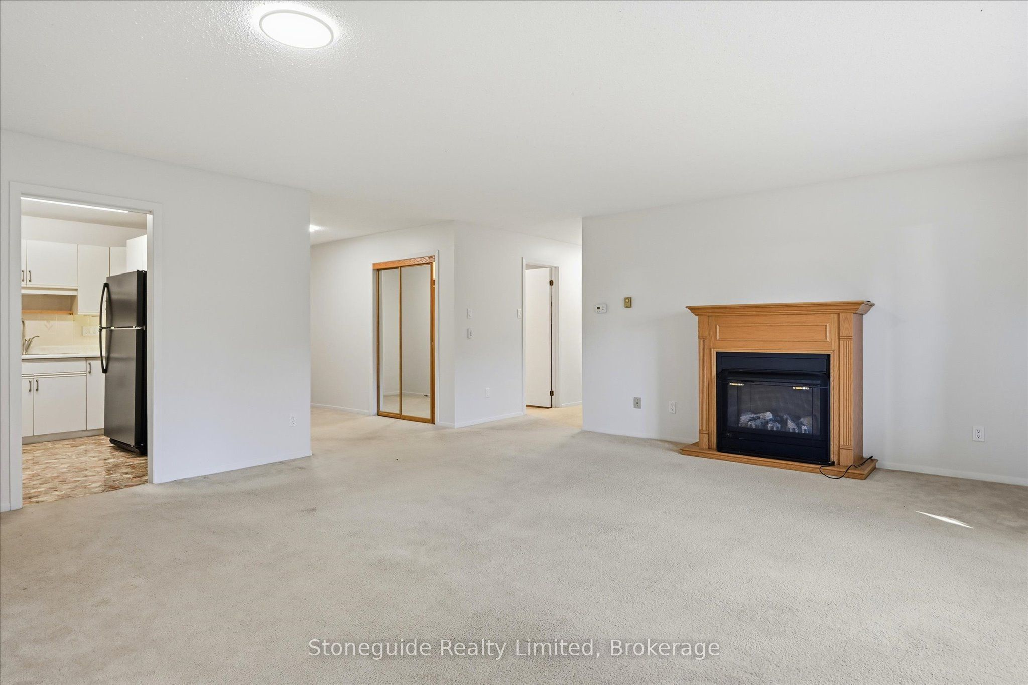21 Paddock Wood 10 Property Photo 8