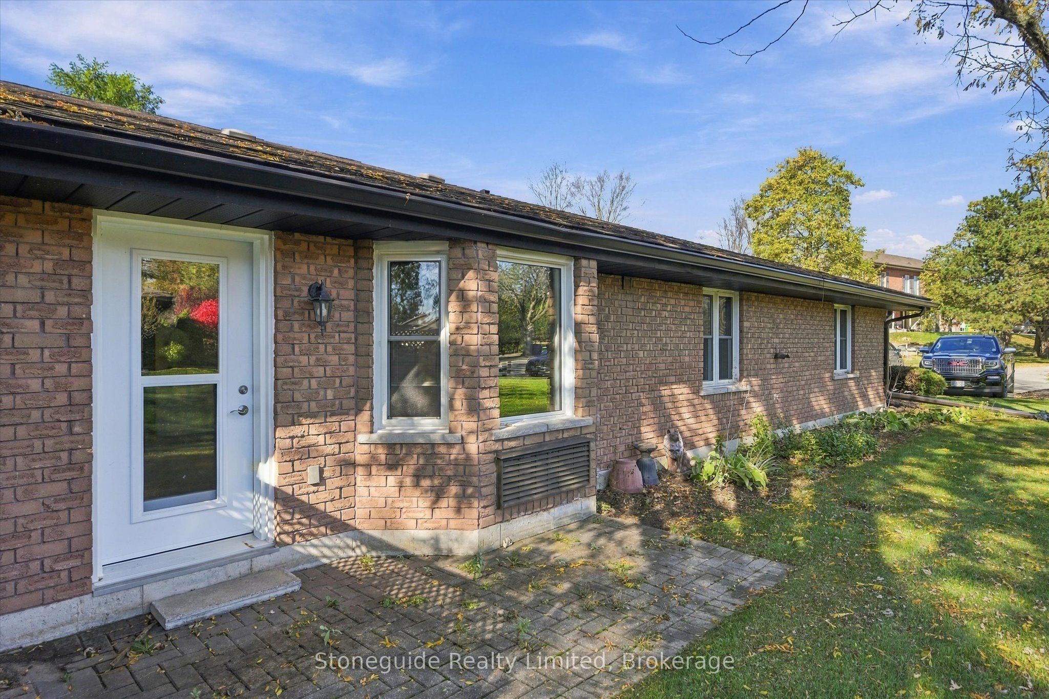 21 Paddock Wood 10 Property Photo 13