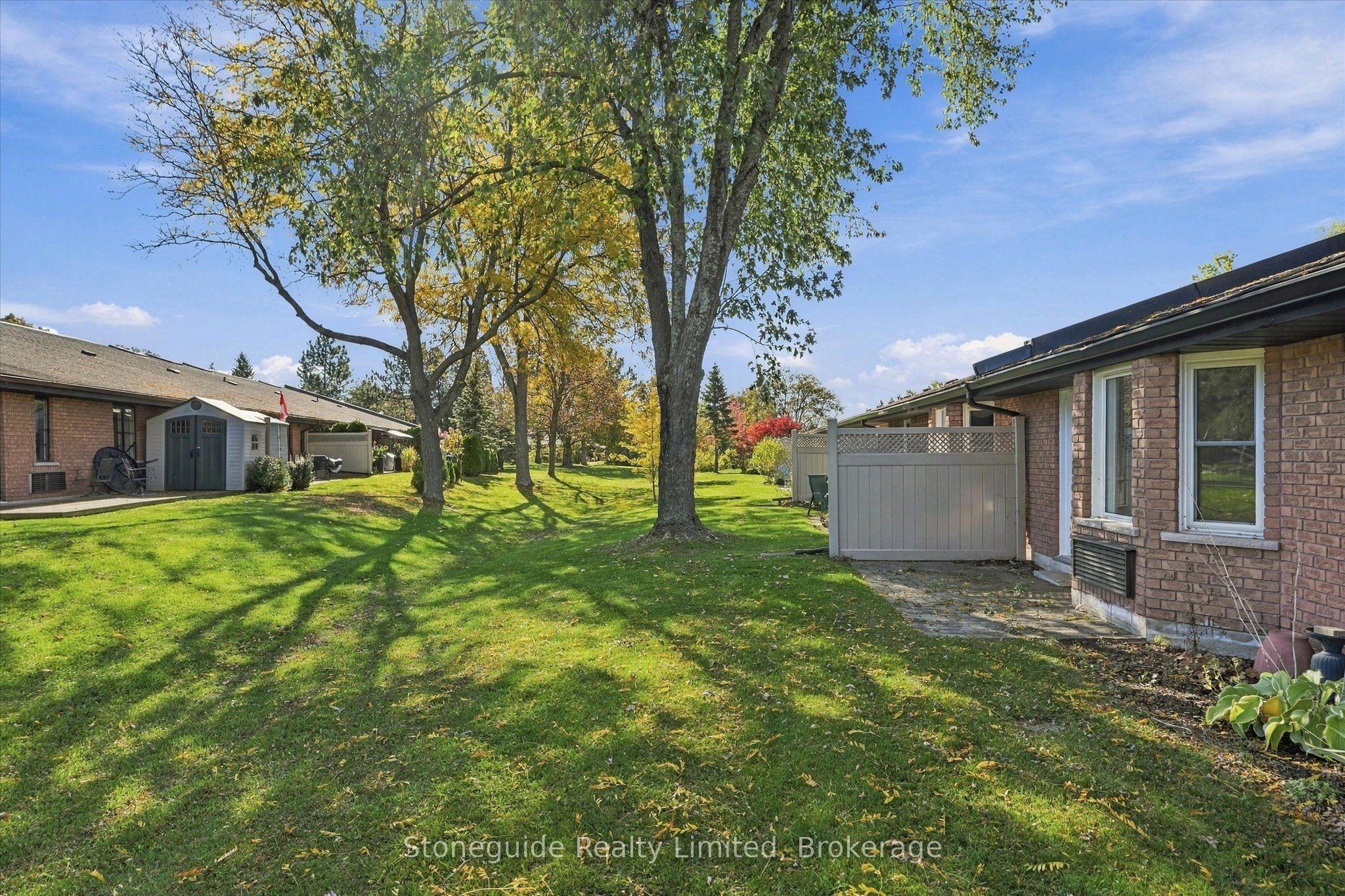 21 Paddock Wood 10 Property Photo 17