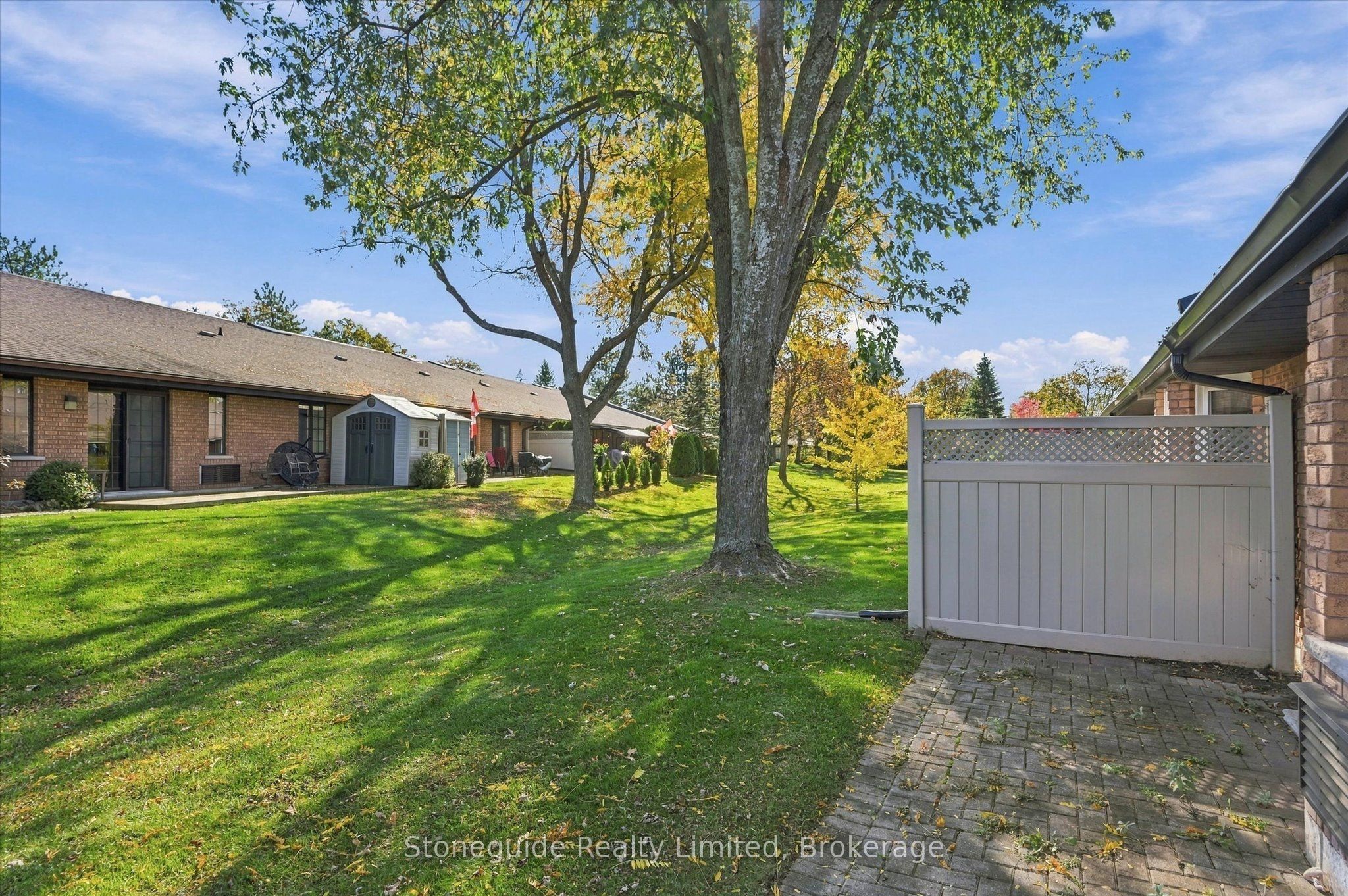 21 Paddock Wood 10 Property Photo 18