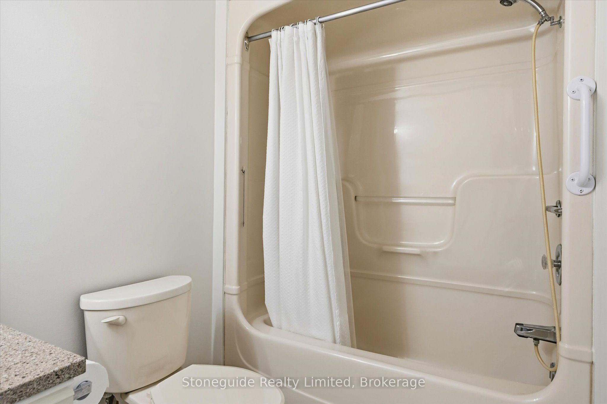 21 Paddock Wood 10 Property Photo 33