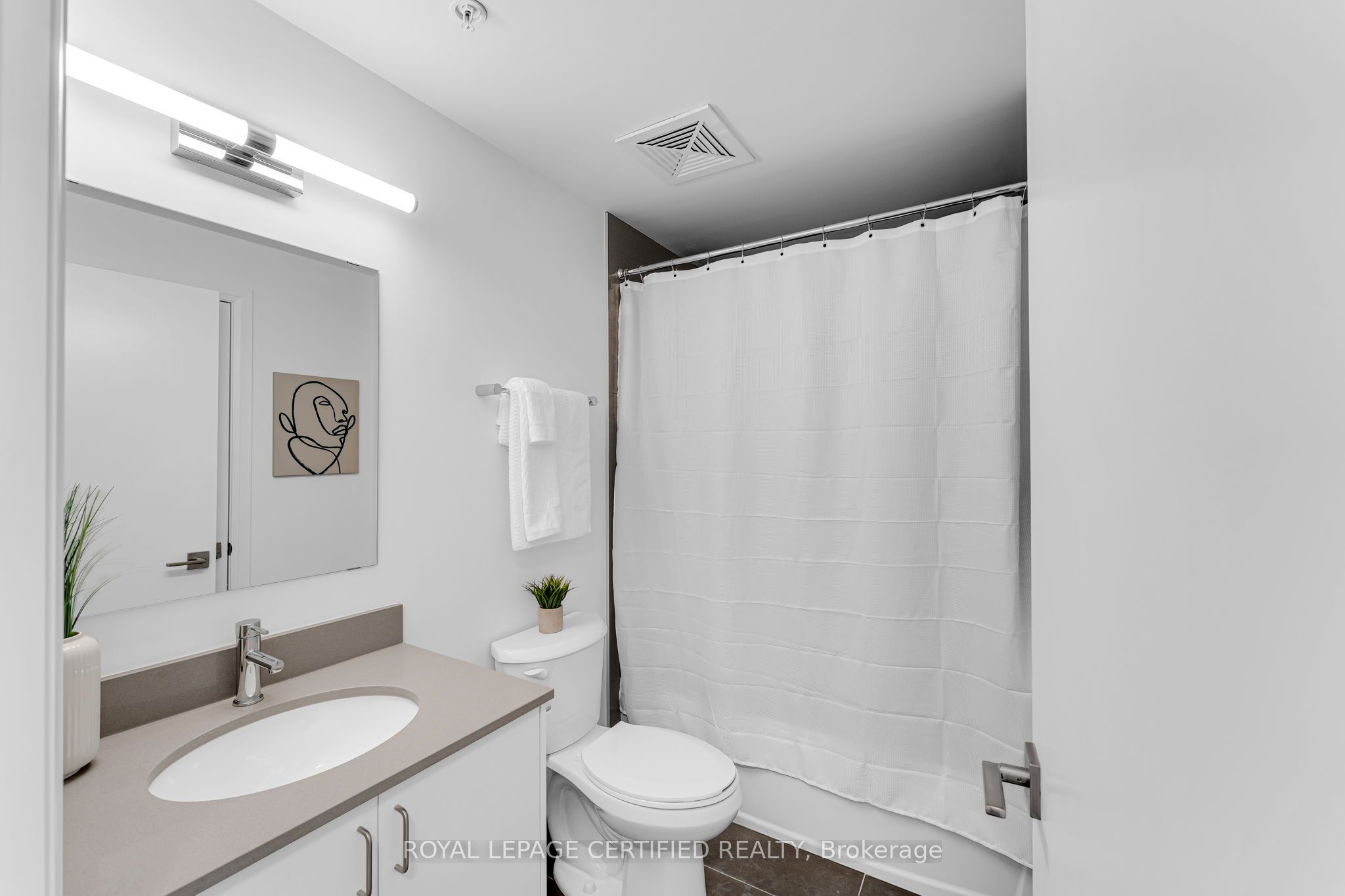 223 Princess Street 714 Property Photo 12