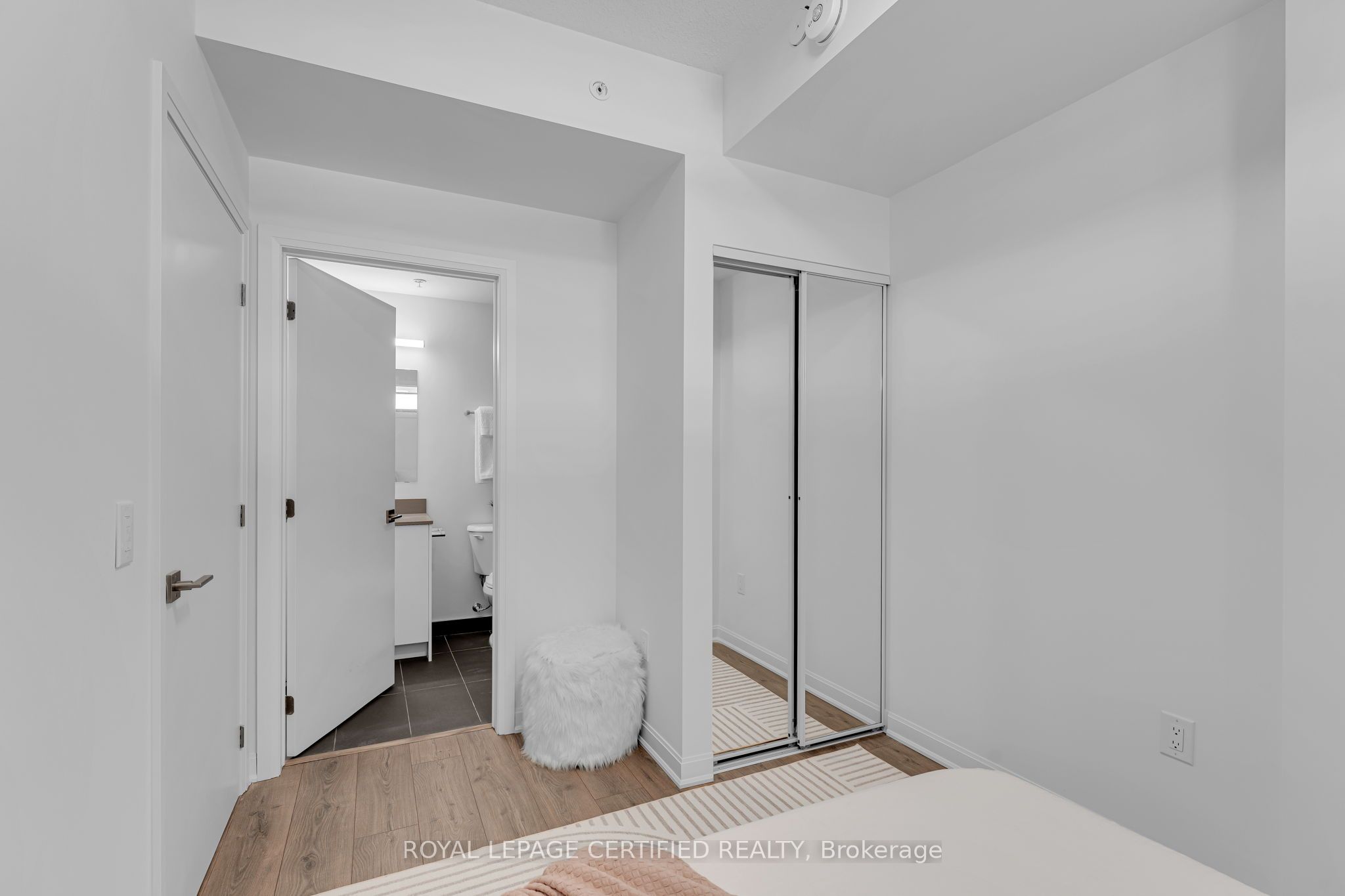 223 Princess Street 714 Property Photo 17