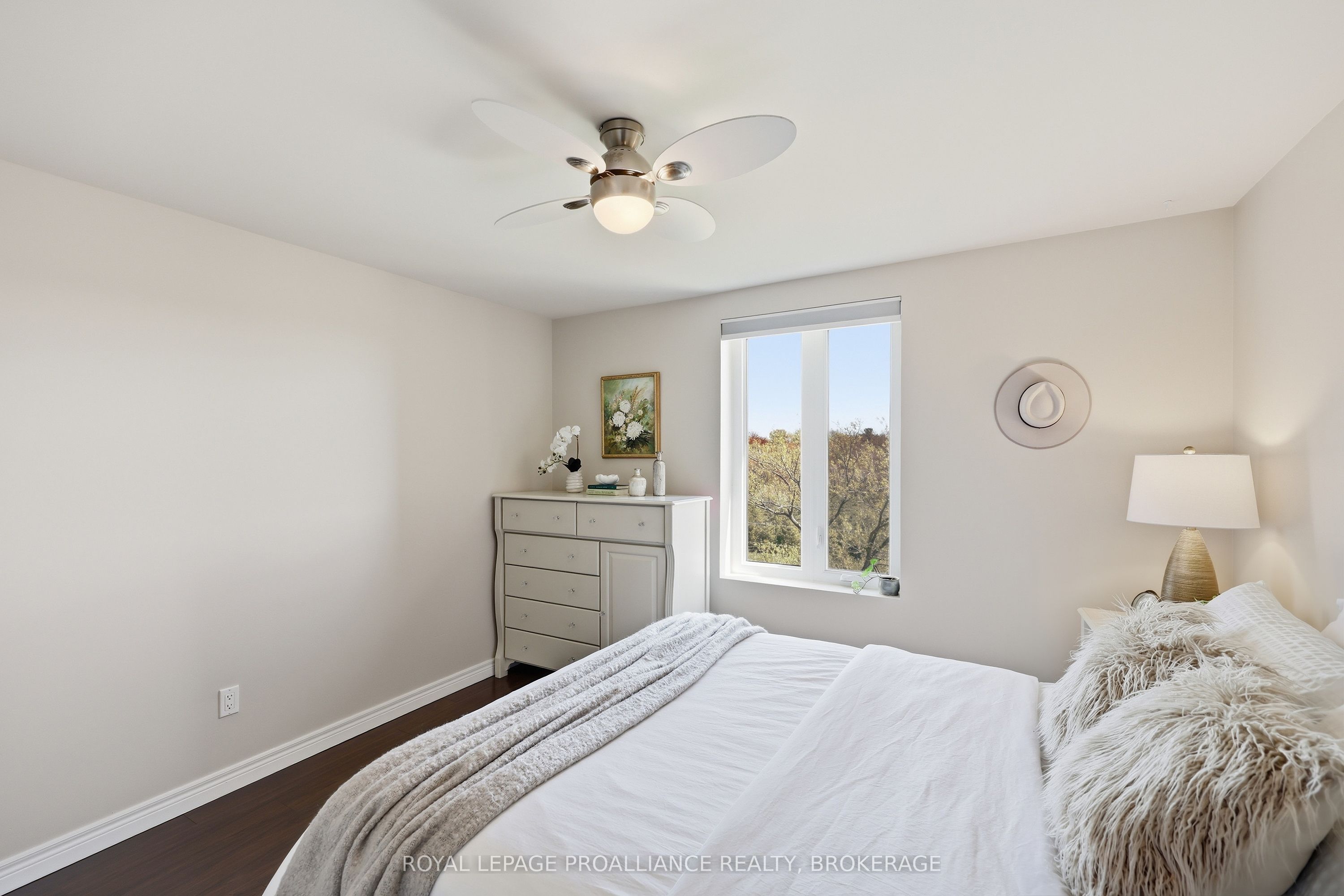 358 Queen Mary Road 609 Property Photo 27