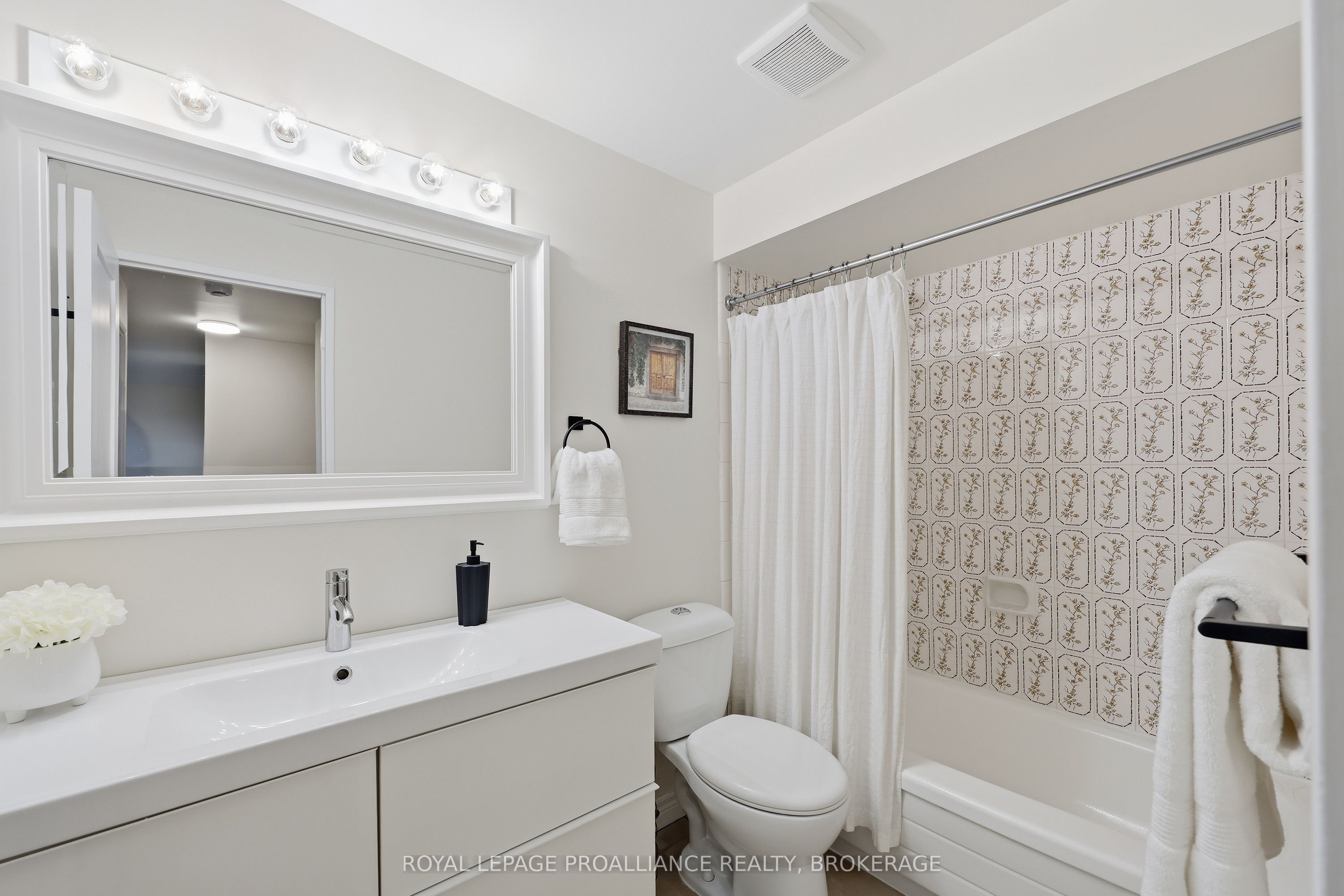 358 Queen Mary Road 609 Property Photo 31