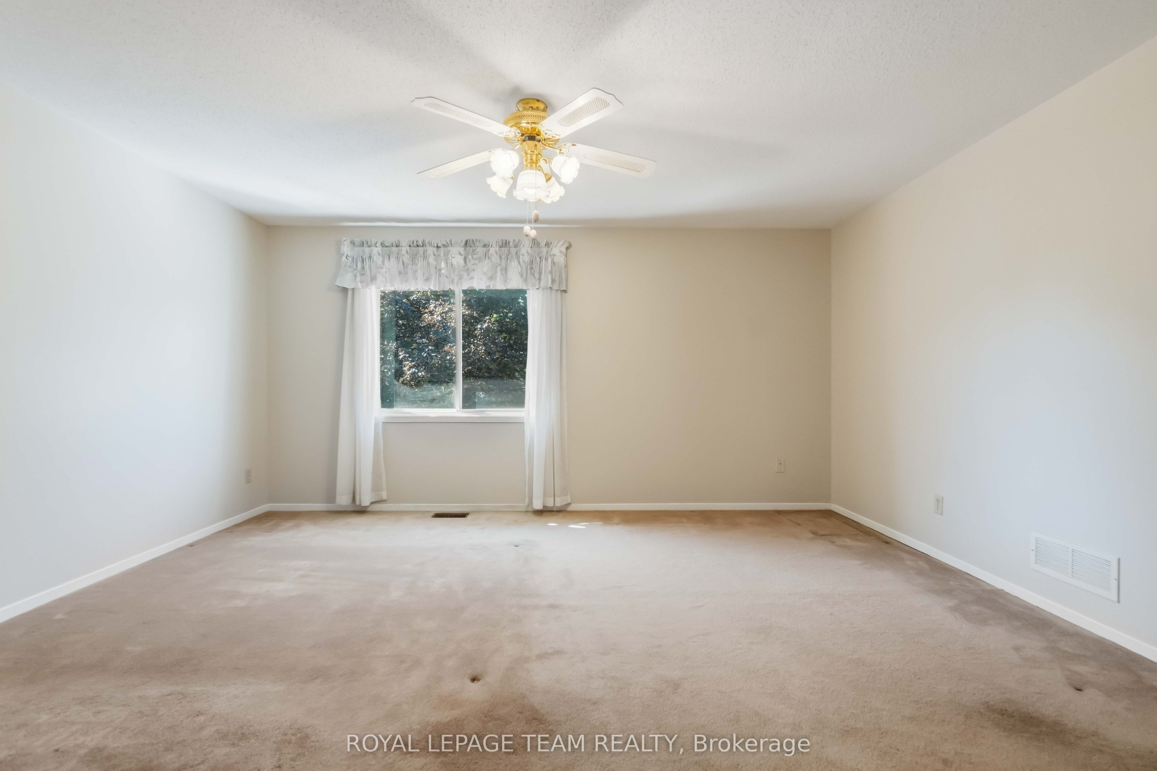 1078 Karsh Drive Property Photo 24
