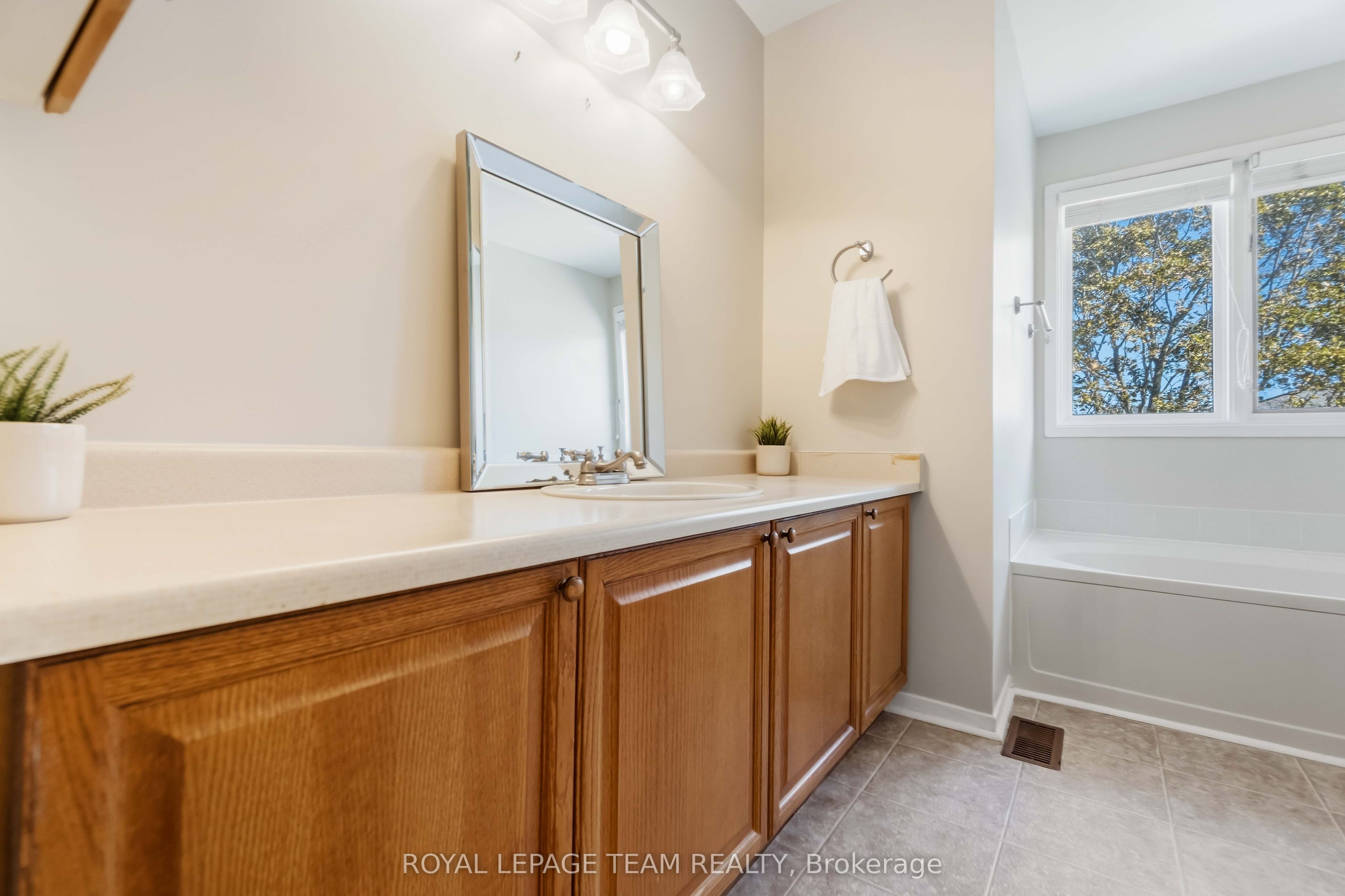 1078 Karsh Drive Property Photo 27