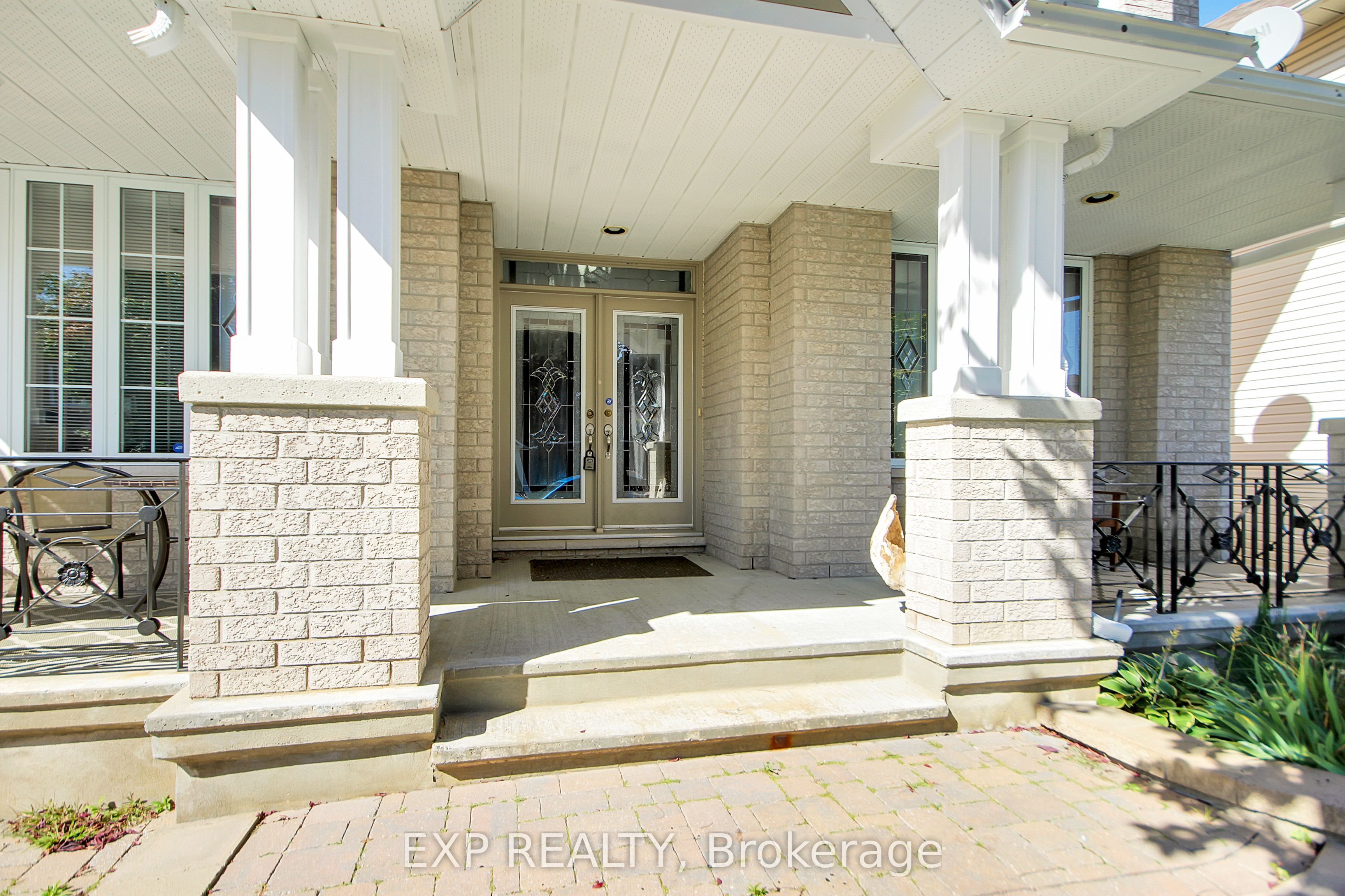 39 Greatwood Crescent Property Photo 2