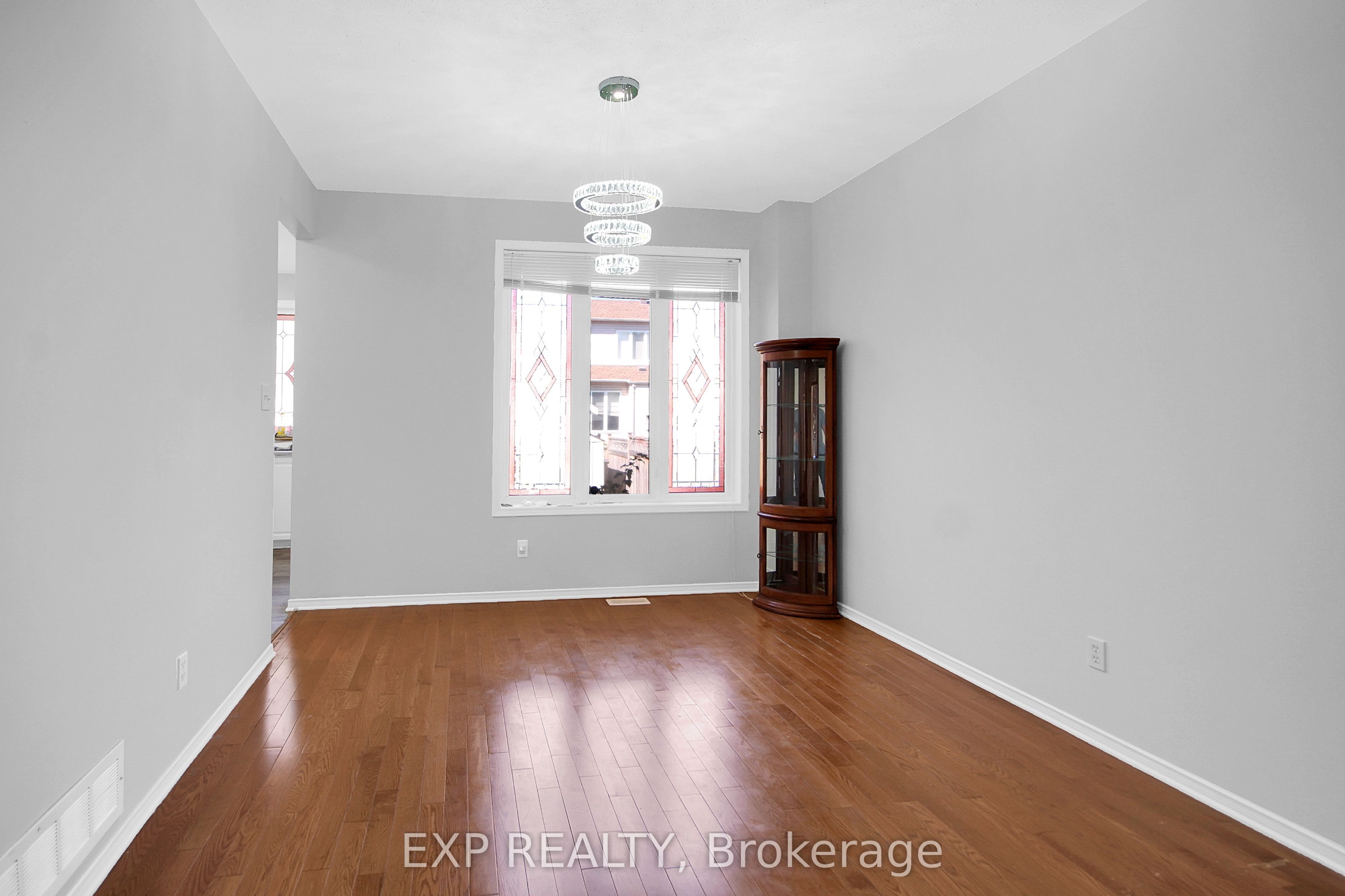 39 Greatwood Crescent Property Photo 6