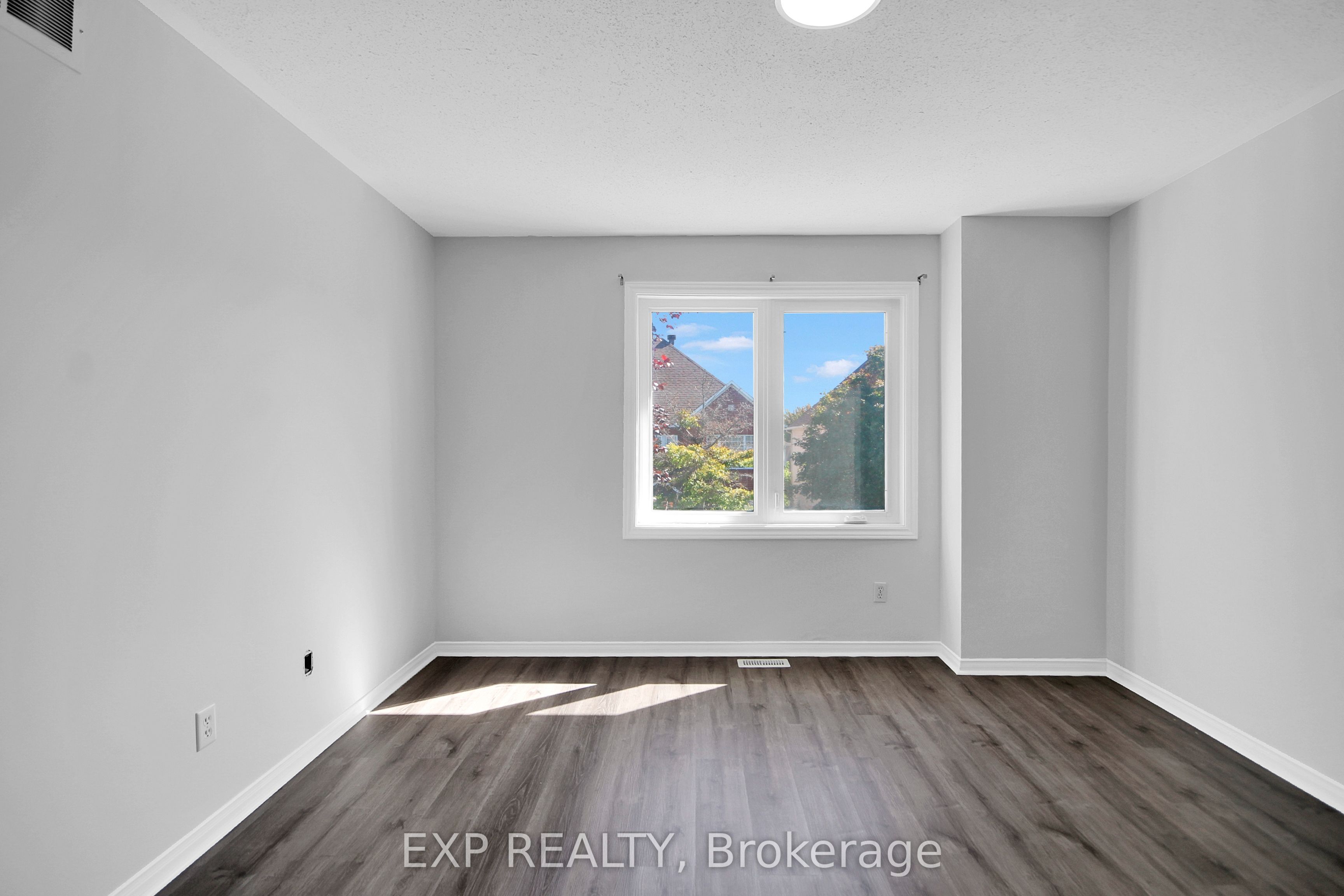 39 Greatwood Crescent Property Photo 20
