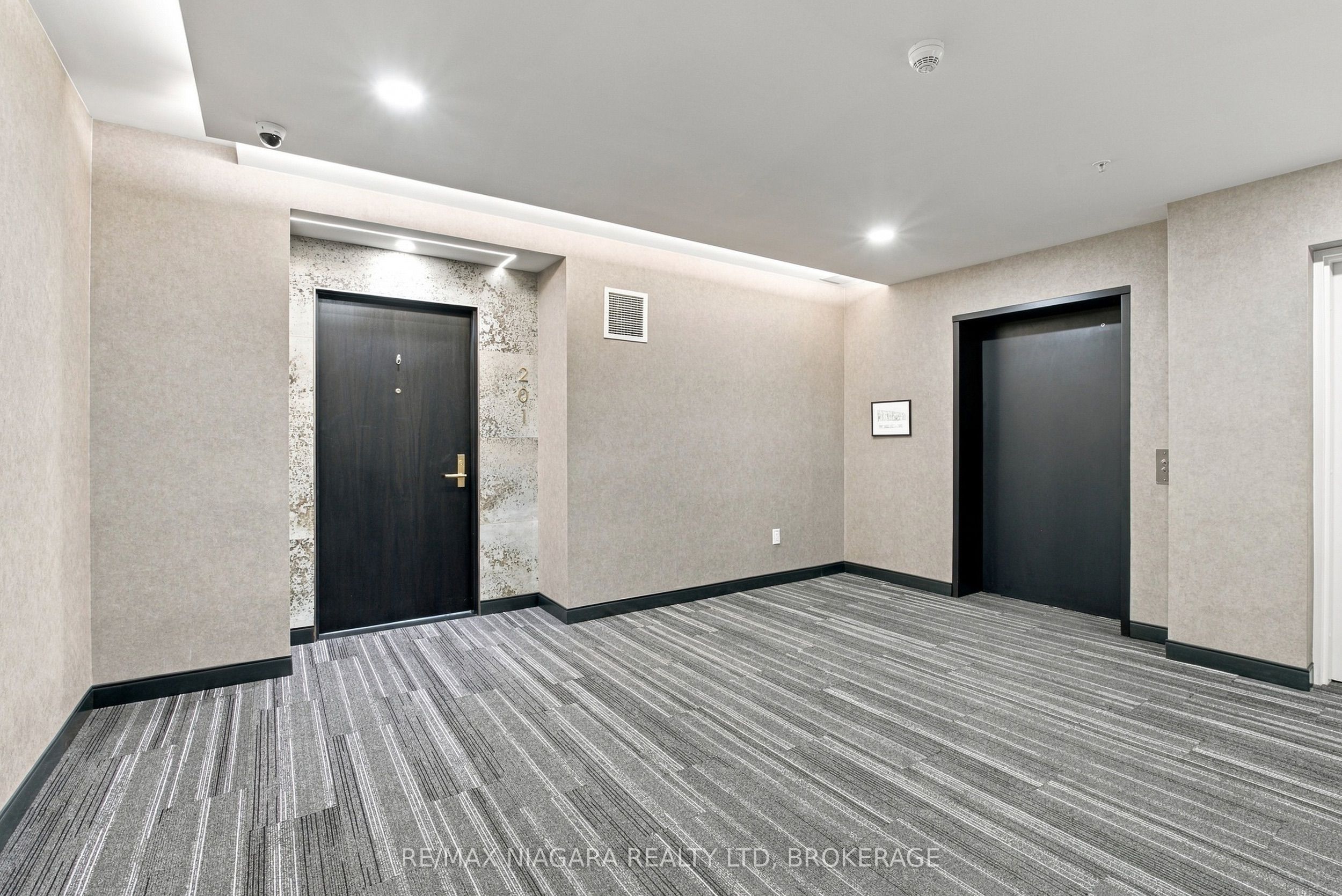 77 Yates Street 201 Property Photo 17