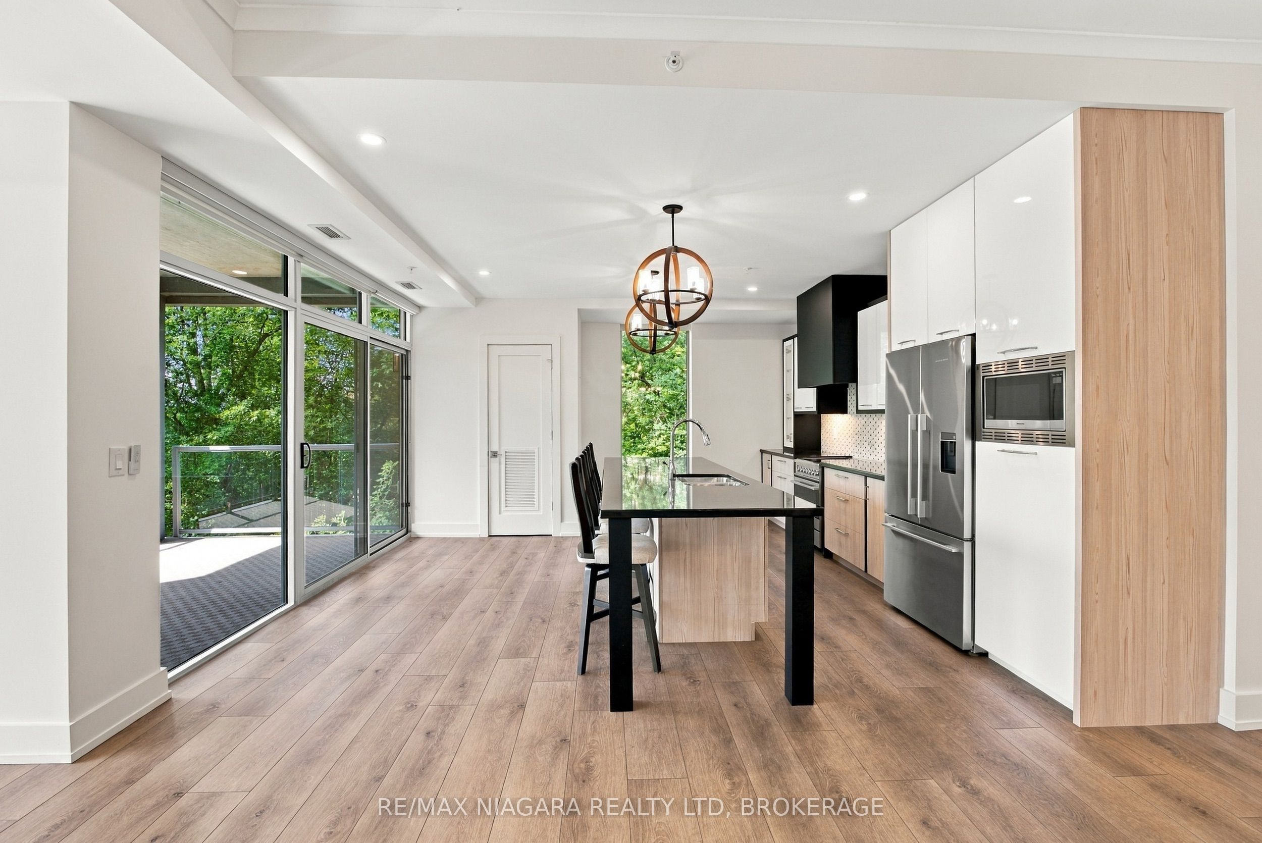 77 Yates Street 201 Property Photo 23