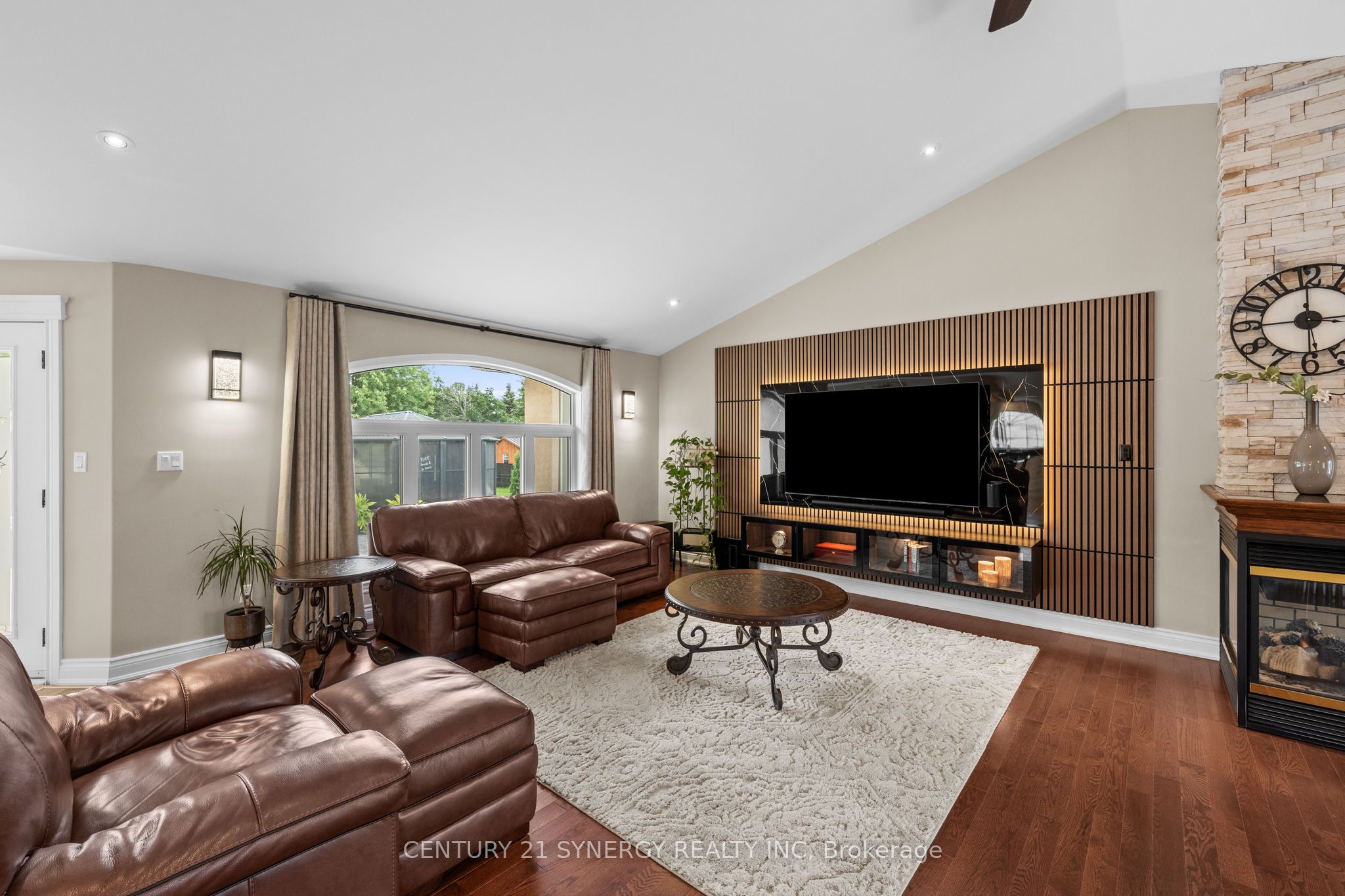 1302 Bankfield Road Property Photo 6