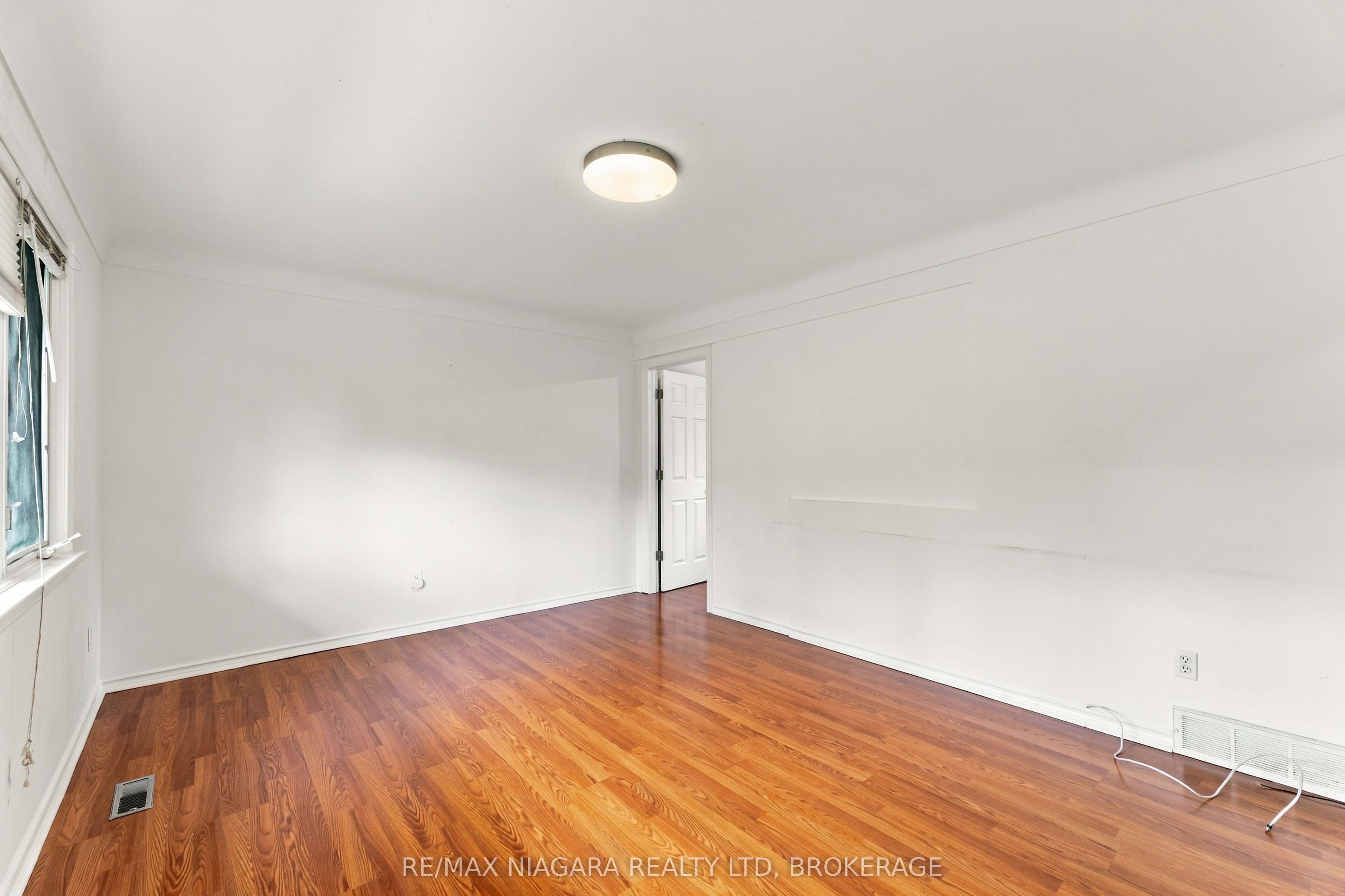 29 Glengarry Road Property Photo 5