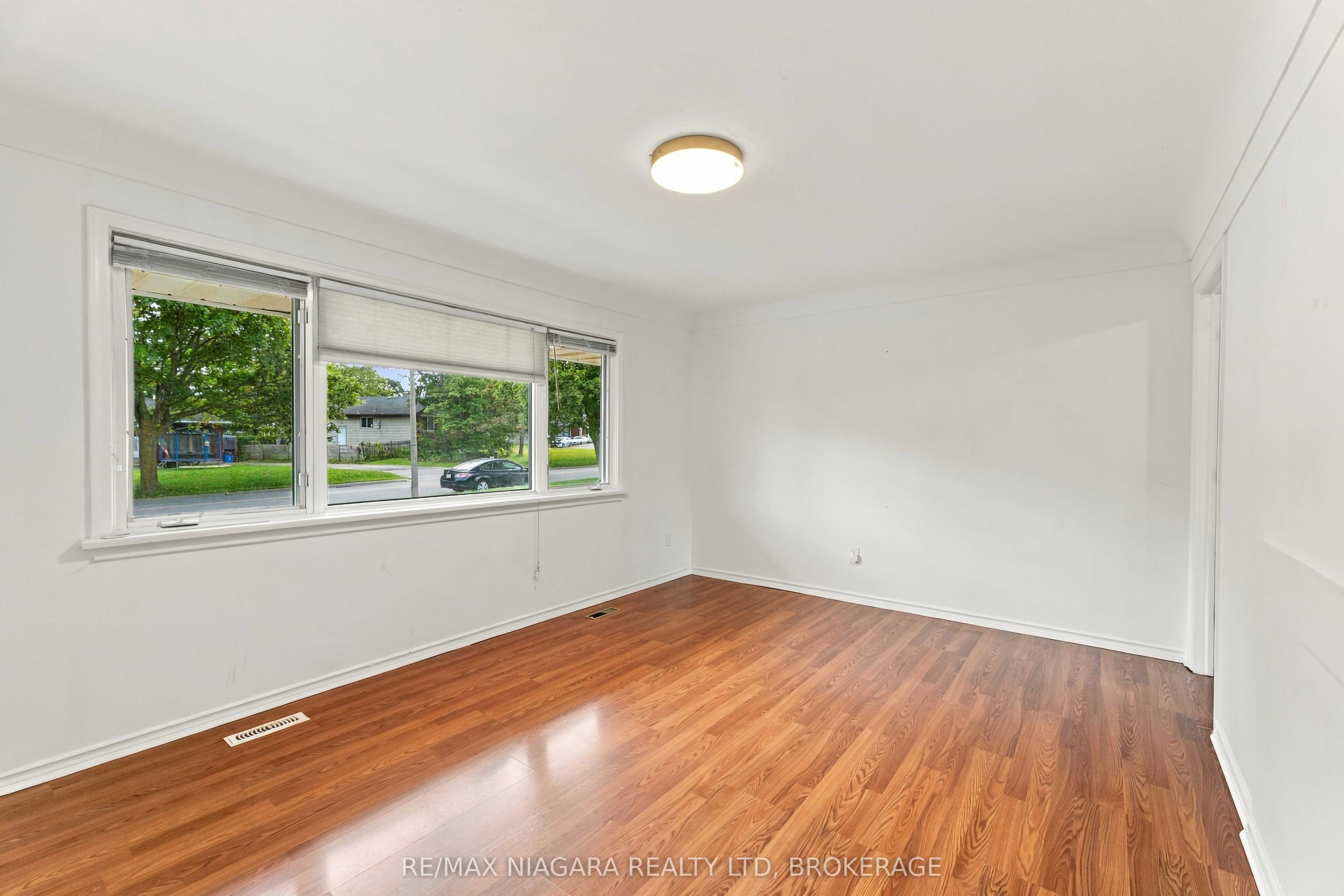 29 Glengarry Road Property Photo 7
