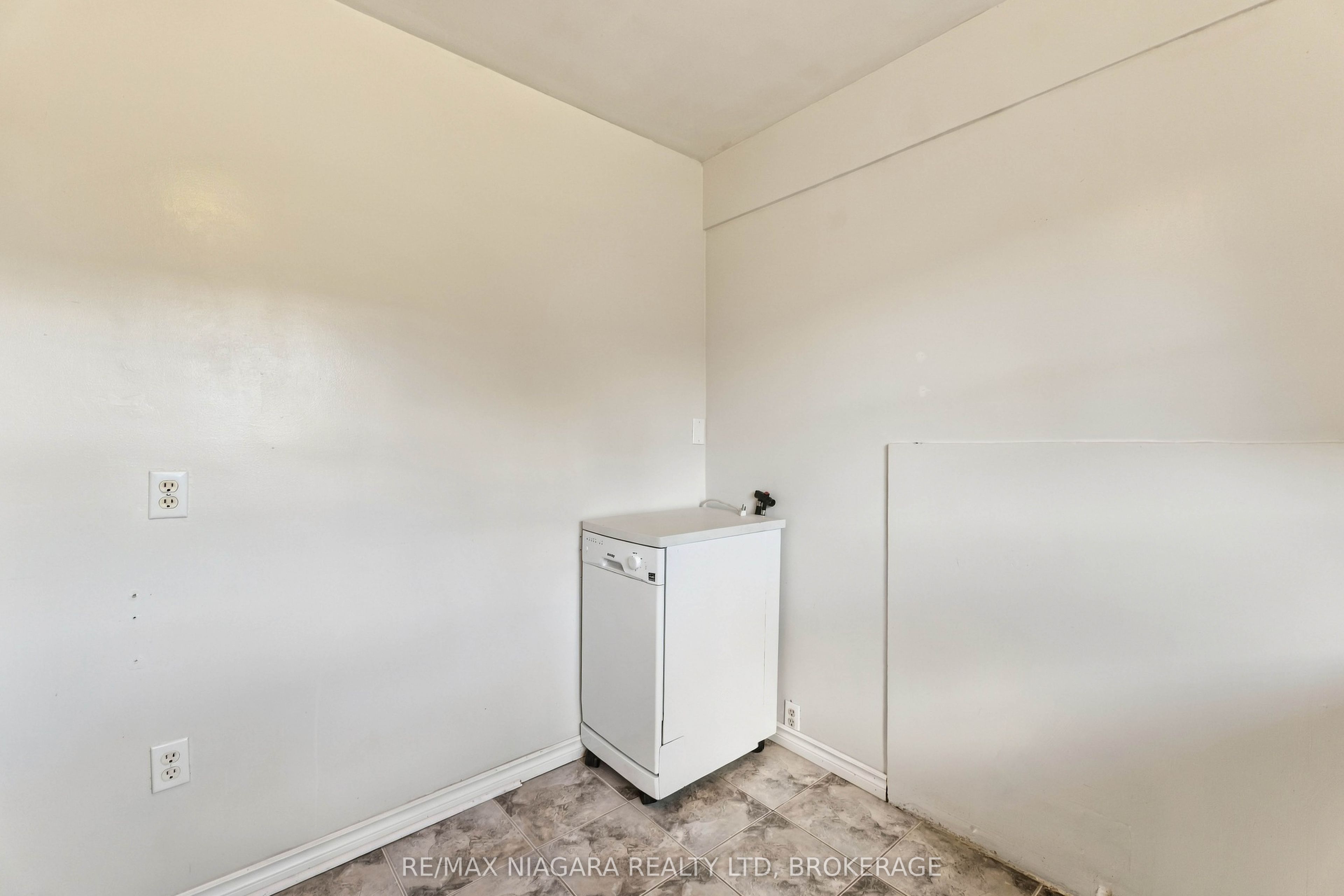 29 Glengarry Road Property Photo 27
