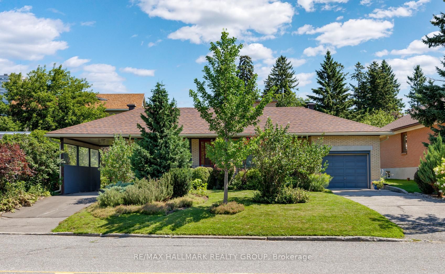 811 Iroquois Road Property Photo 1