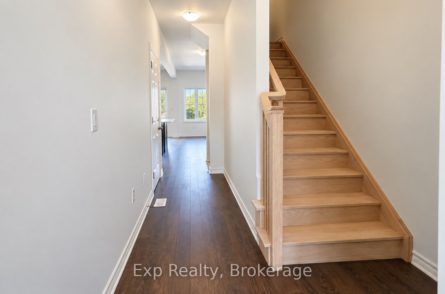 39 Lincoln Drive Property Photo 2
