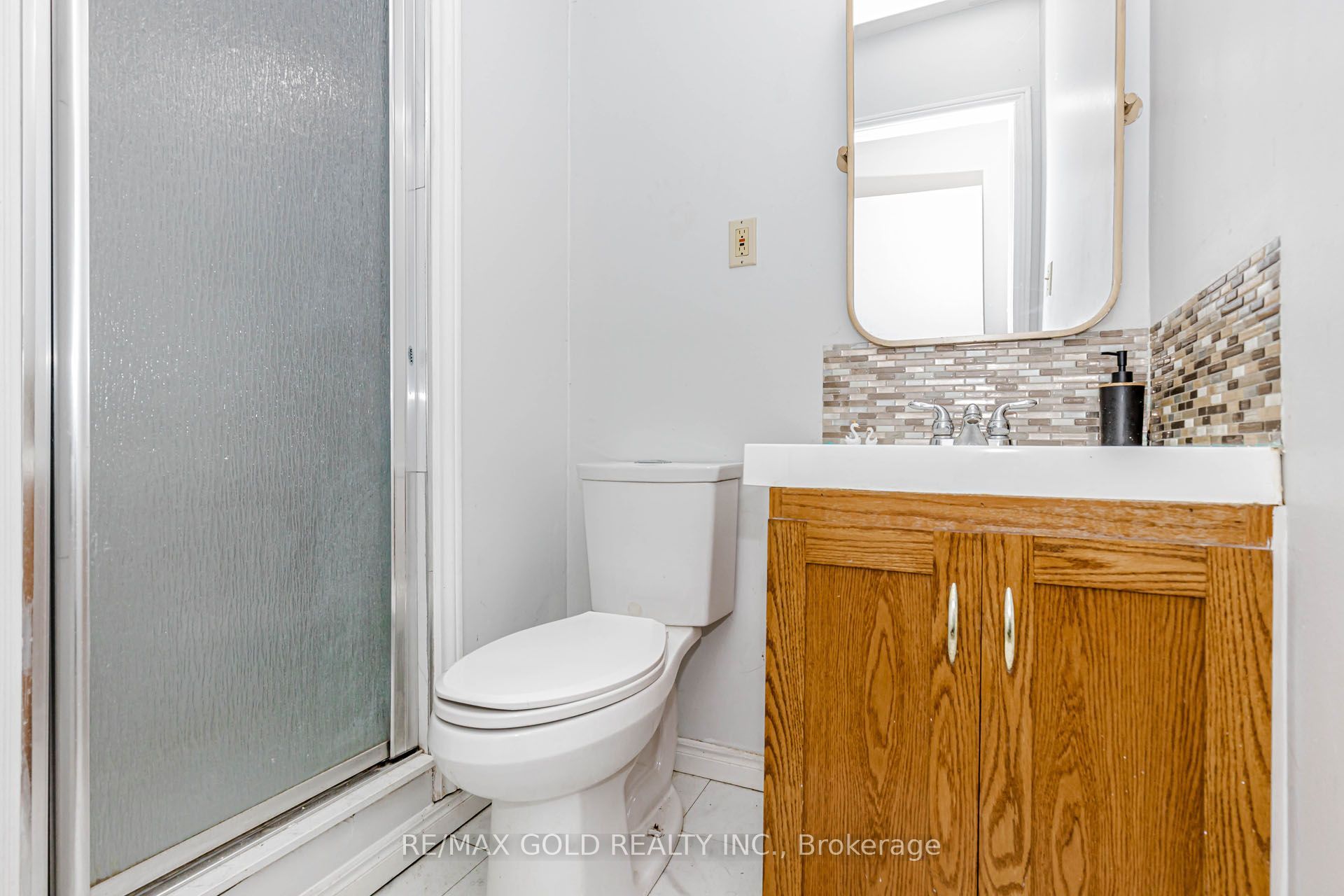 74 Parkplaza Drive S Property Photo 23