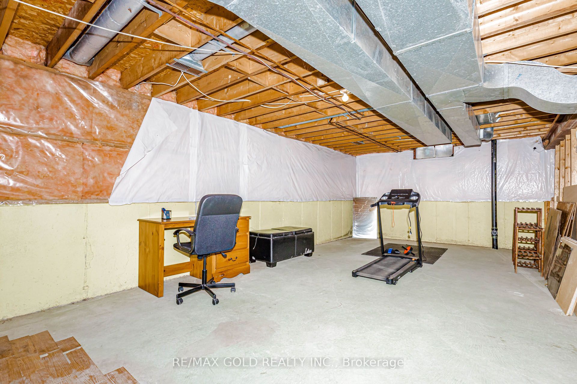 74 Parkplaza Drive S Property Photo 41