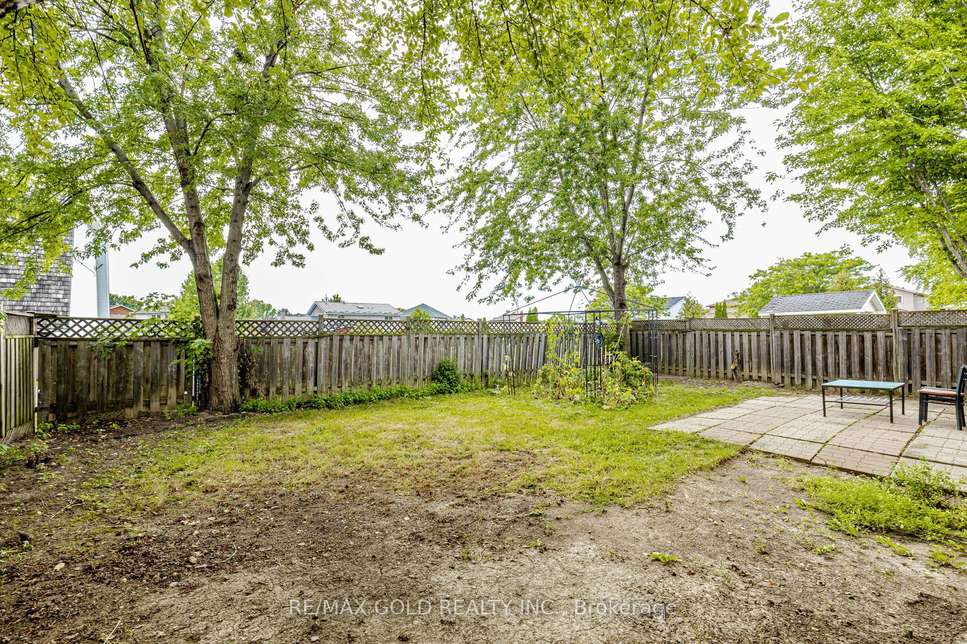 74 Parkplaza Drive S Property Photo 43