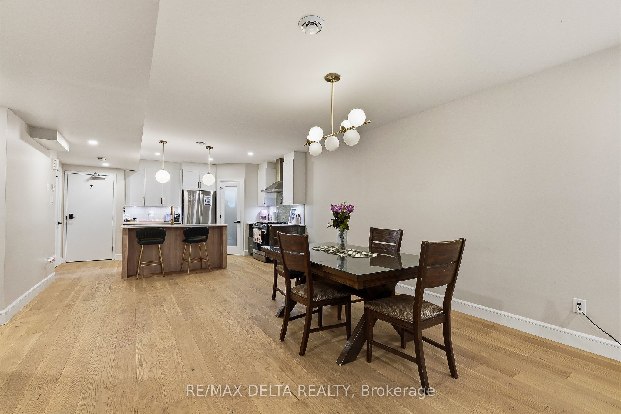 888 Chapman Street B Property Photo 10