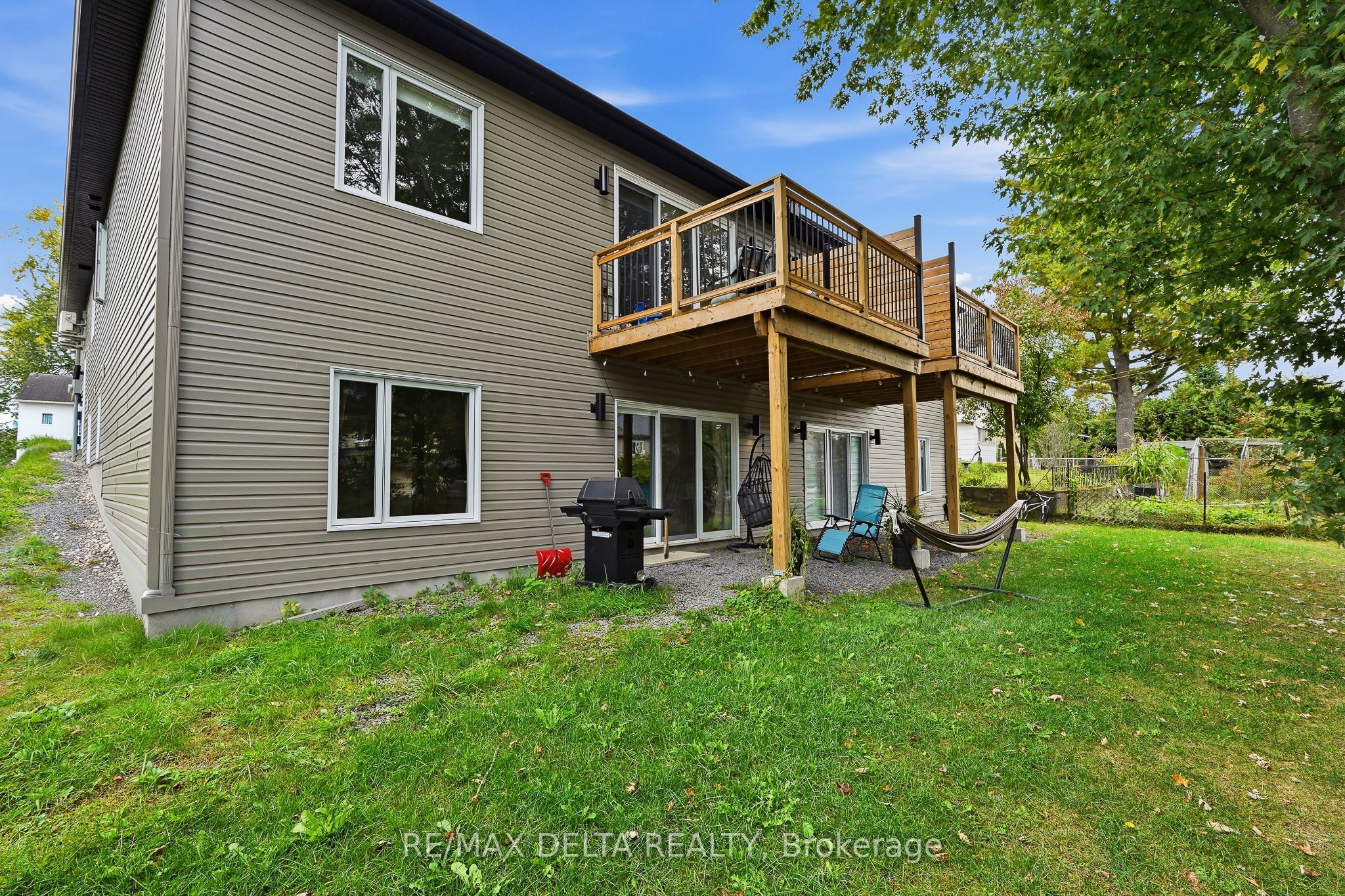 888 Chapman Street B Property Photo 20